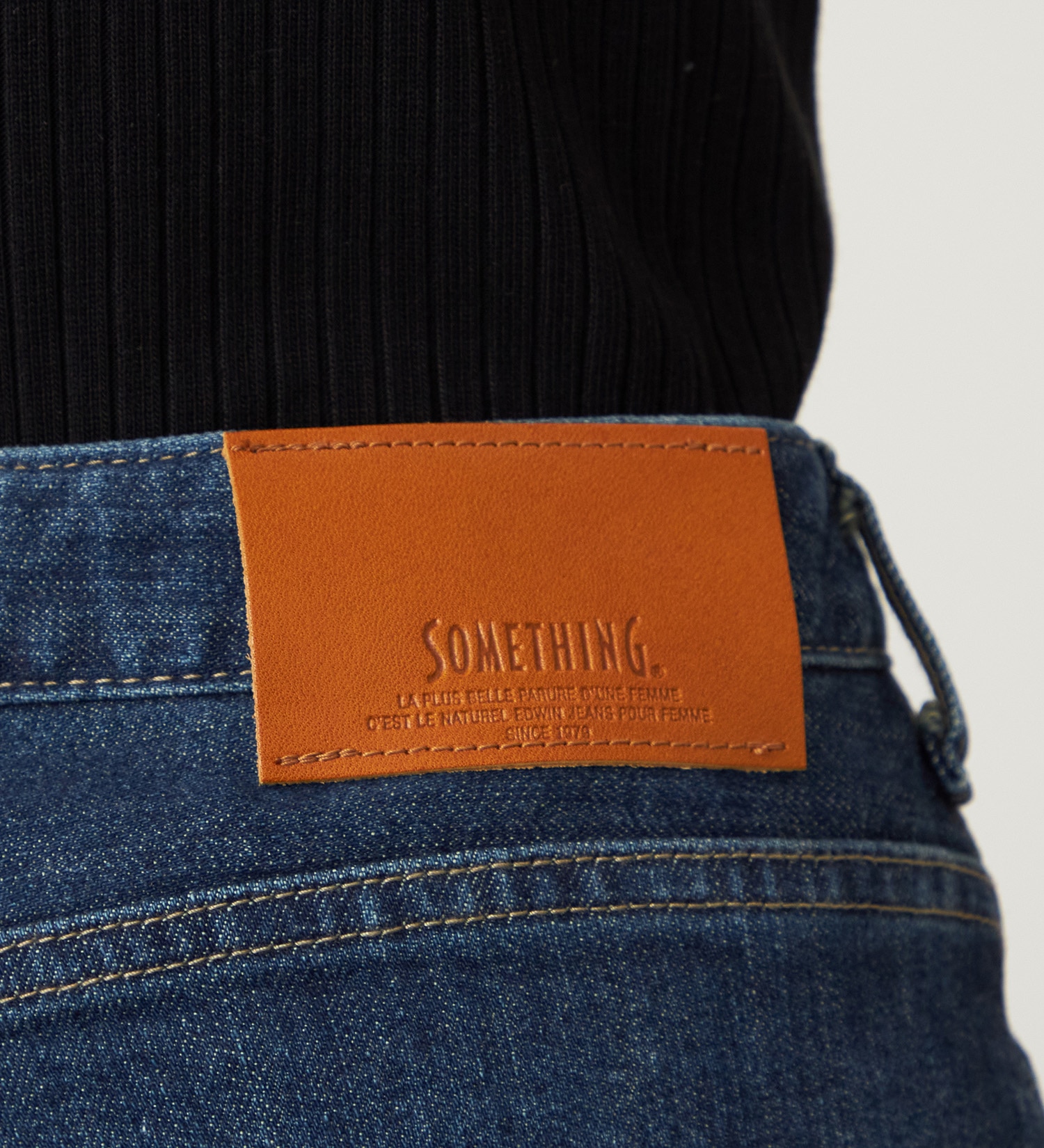 SOMETHING(サムシング)のSOMETHING ELSA LOOSE STRAIGHT/ルーズストレートデニムパンツ|パンツ/デニム/ジーンズパンツ/レディース|濃色ブルー