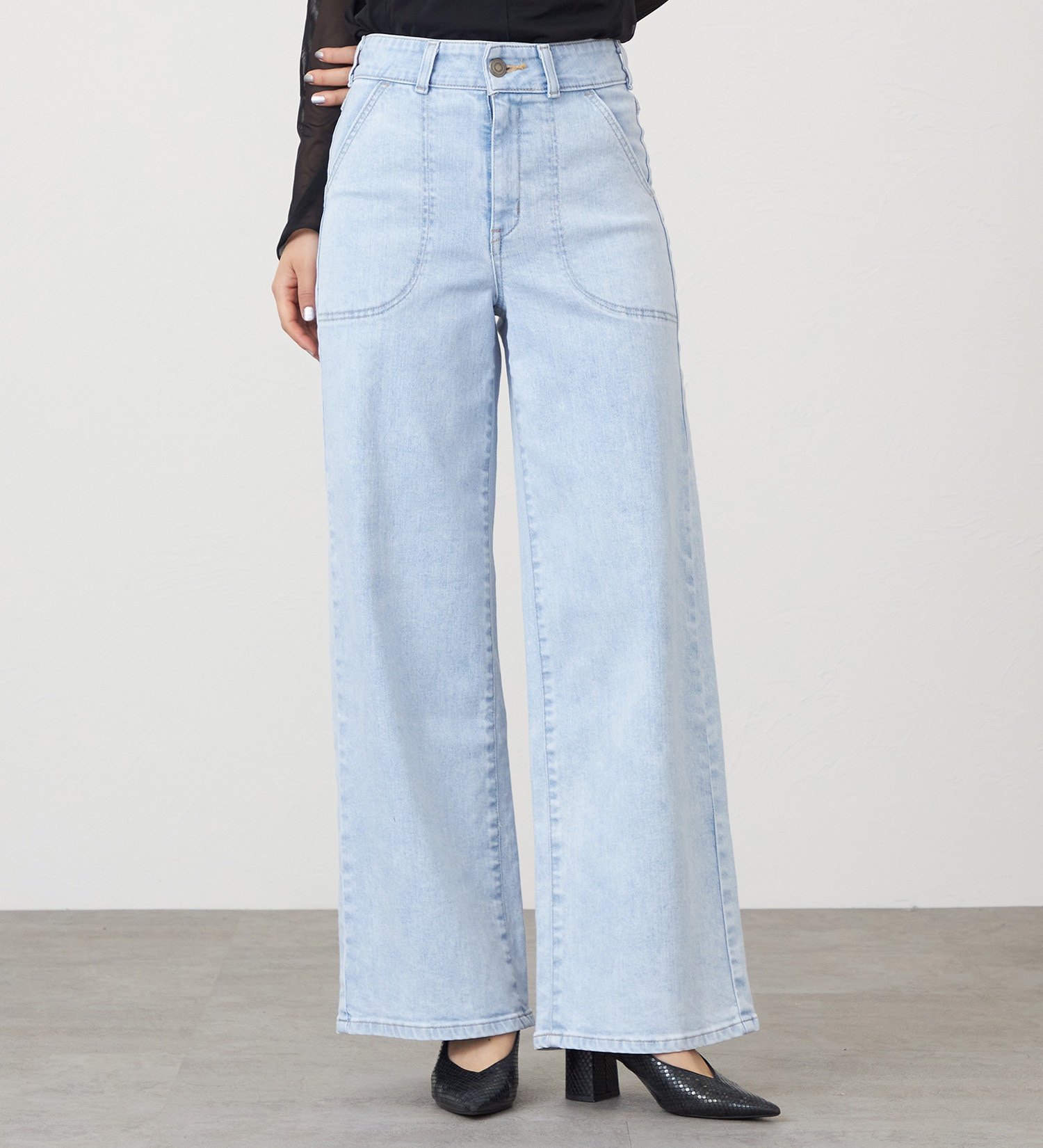 SOMETHING(サムシング)の【試着対象】SOMETHING LISAレースアップワイドデニムパンツ|パンツ/デニム/ジーンズパンツ/レディース|淡色ブルー2