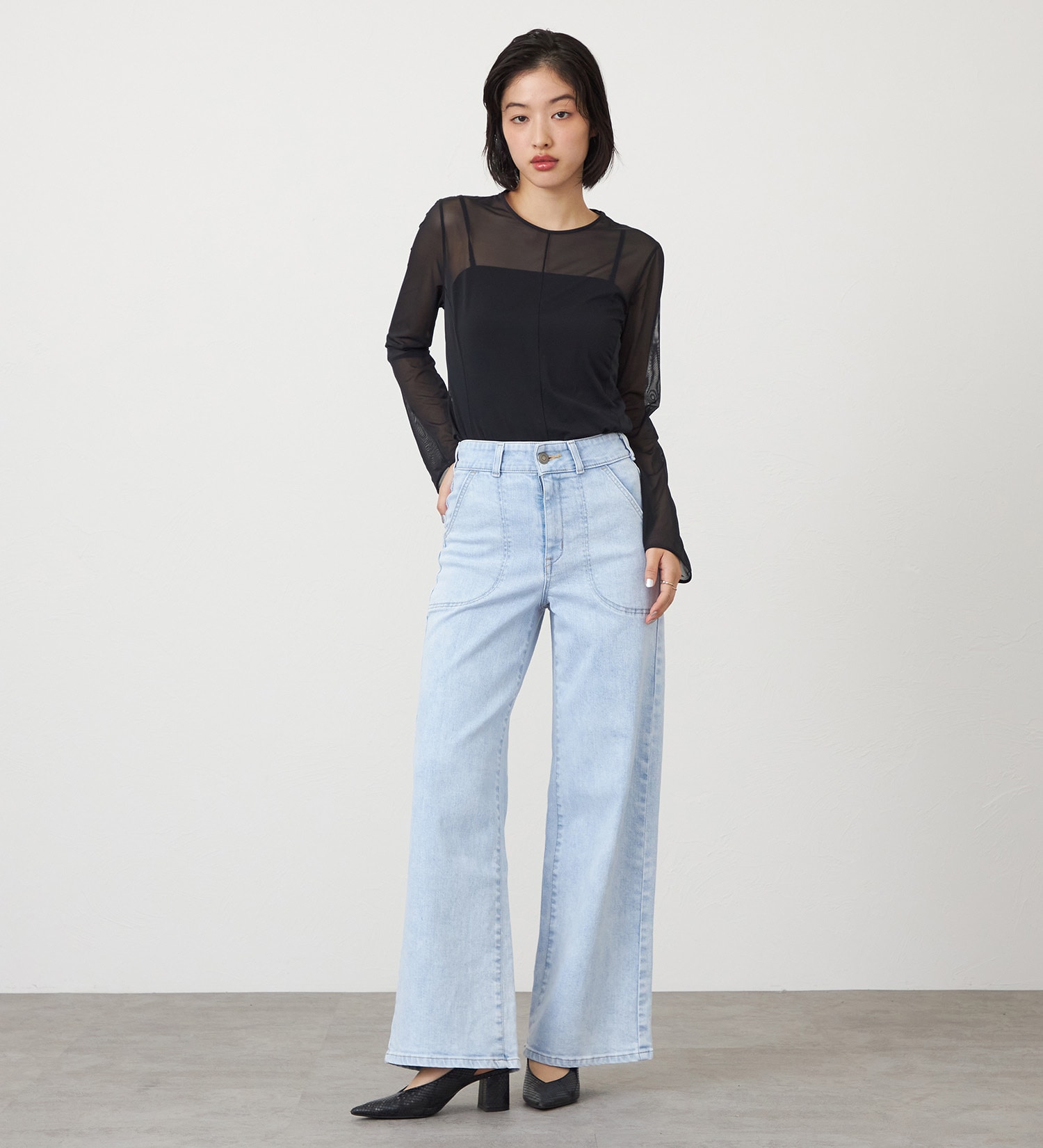 SOMETHING(サムシング)の【試着対象】SOMETHING LISAレースアップワイドデニムパンツ|パンツ/デニム/ジーンズパンツ/レディース|淡色ブルー2