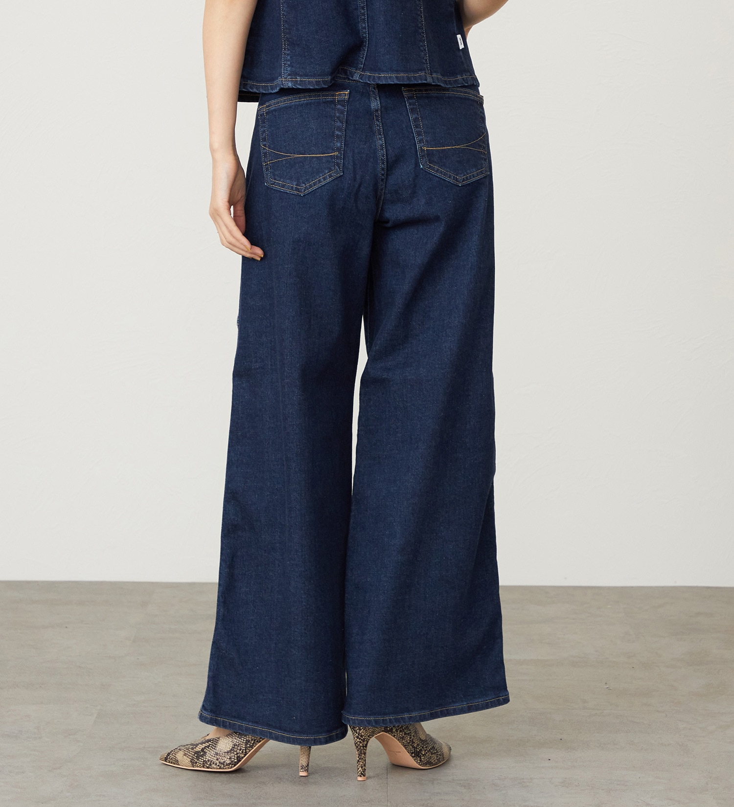 SOMETHING(サムシング)のSOMETHING LISA BELTED WIDE/ワイドデニムパンツ|パンツ/デニム/ジーンズパンツ/レディース|濃色ブルー