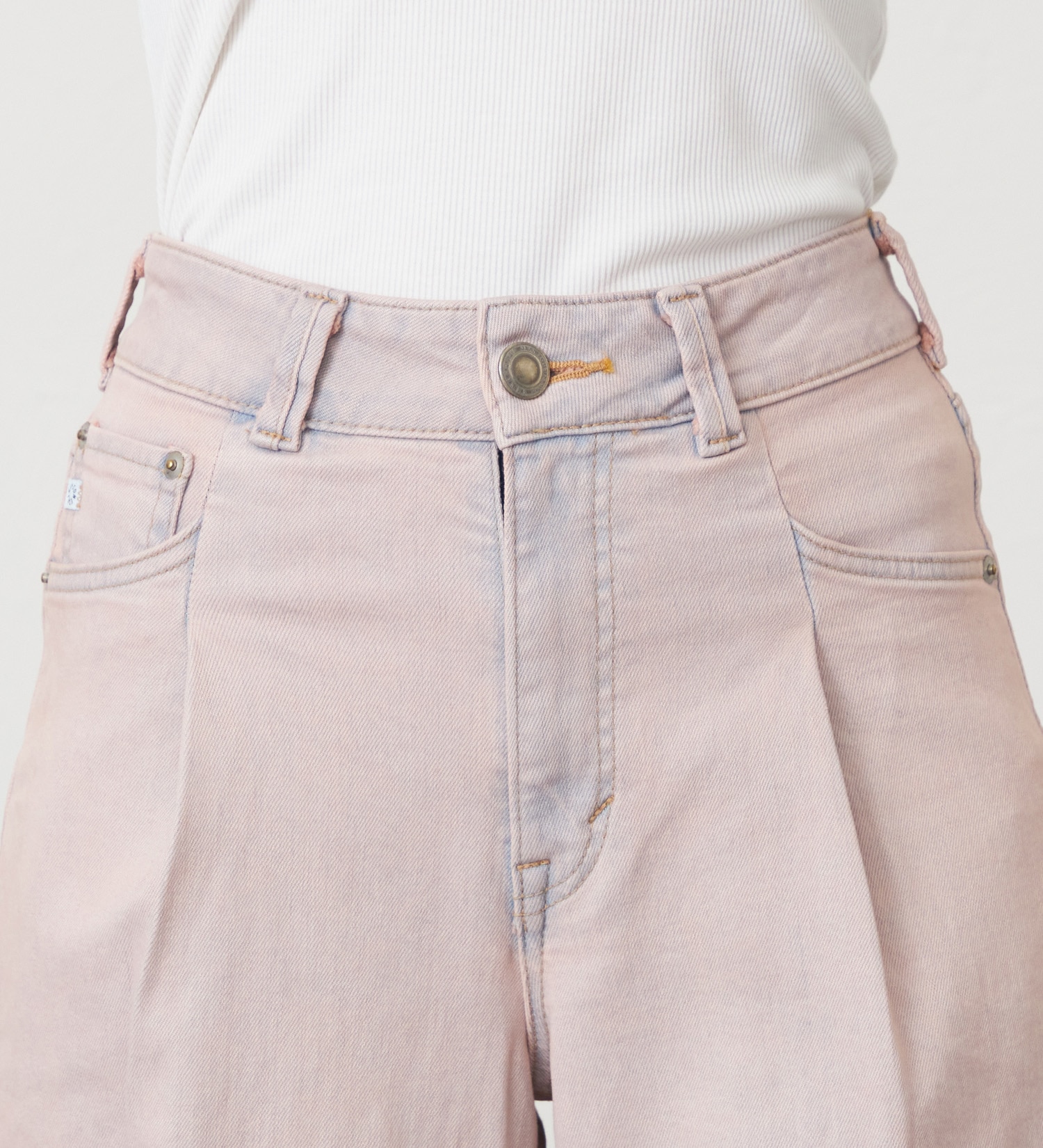 SOMETHING(サムシング)のSOMETHING HANAタックカーブデニムパンツ|パンツ/デニム/ジーンズパンツ/レディース|ピンク