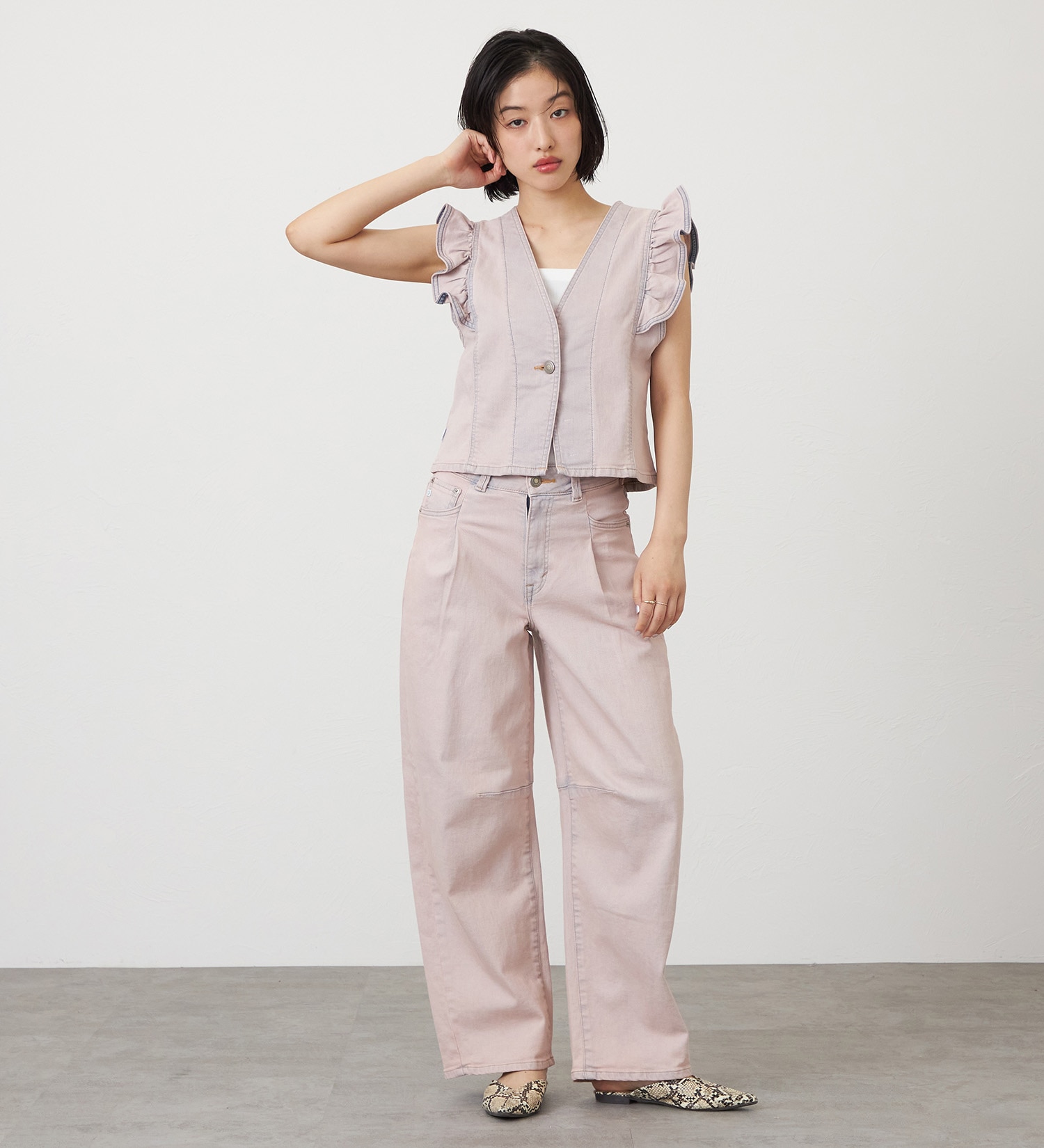 SOMETHING(サムシング)のSOMETHING HANAタックカーブデニムパンツ|パンツ/デニム/ジーンズパンツ/レディース|ピンク