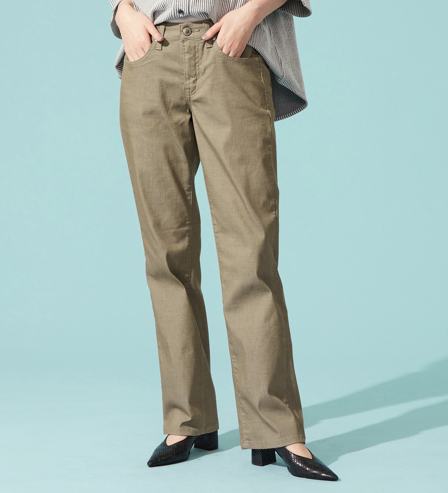 SOMETHING(サムシング)の【百貨店・直営店限定】SOMETHING ete ストレードデニムパンツ【夏用/COOL/涼/抗菌/防臭/制菌】|パンツ/パンツ/レディース|カーキ