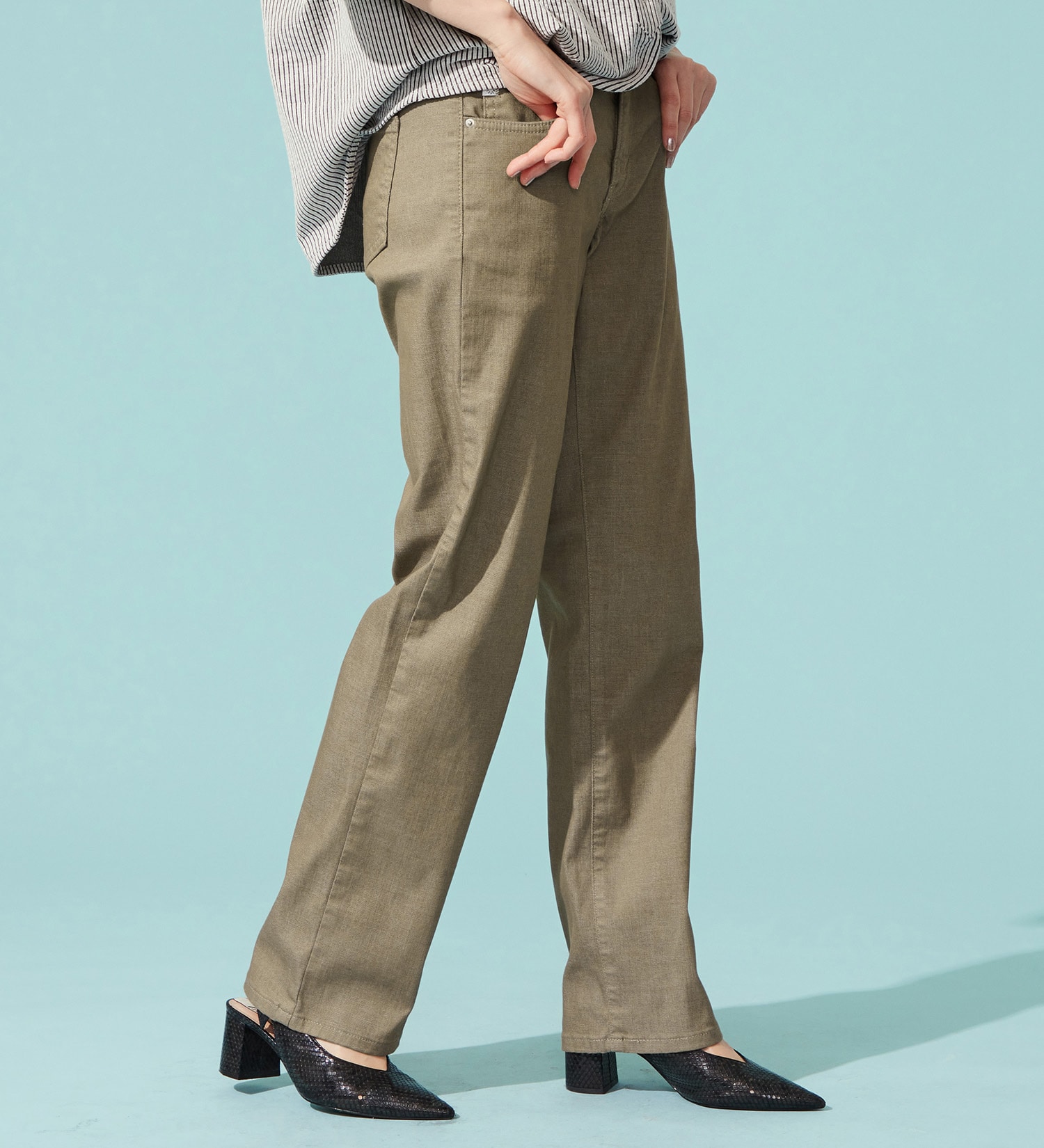 SOMETHING(サムシング)の【百貨店・直営店限定】SOMETHING ete ストレードデニムパンツ【夏用/COOL/涼/抗菌/防臭/制菌】|パンツ/パンツ/レディース|カーキ