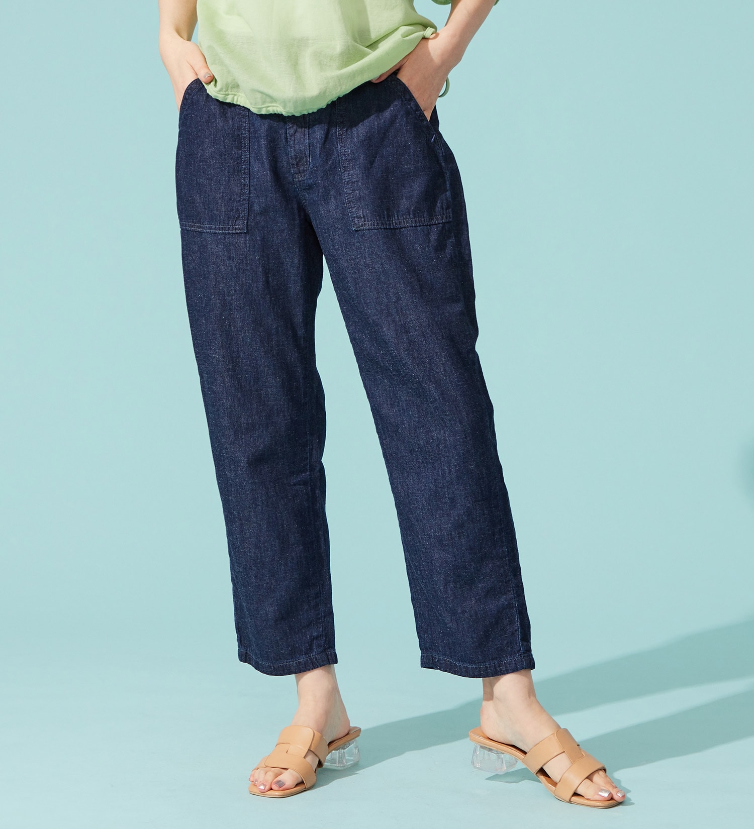 SOMETHING(サムシング)の【試着対象】【百貨店・直営店限定】SOMETHING ete テーパードベイカーデニムパンツ【夏用/COOL/涼/抗菌/防臭/制菌】|パンツ/デニム/ジーンズパンツ/レディース|中色ブルー