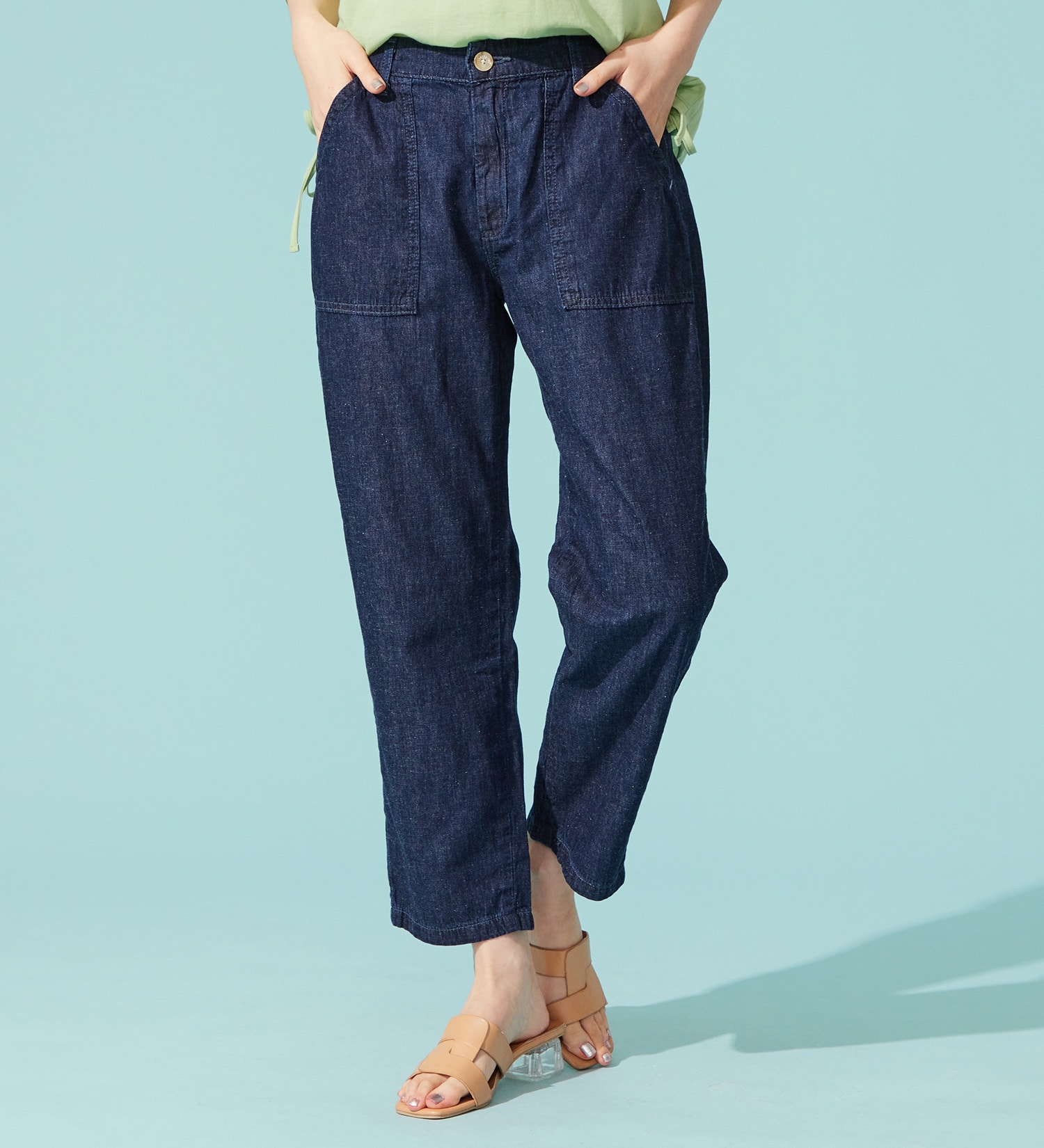 SOMETHING(サムシング)の【試着対象】【百貨店・直営店限定】SOMETHING ete テーパードベイカーデニムパンツ【夏用/COOL/涼/抗菌/防臭/制菌】|パンツ/デニム/ジーンズパンツ/レディース|中色ブルー