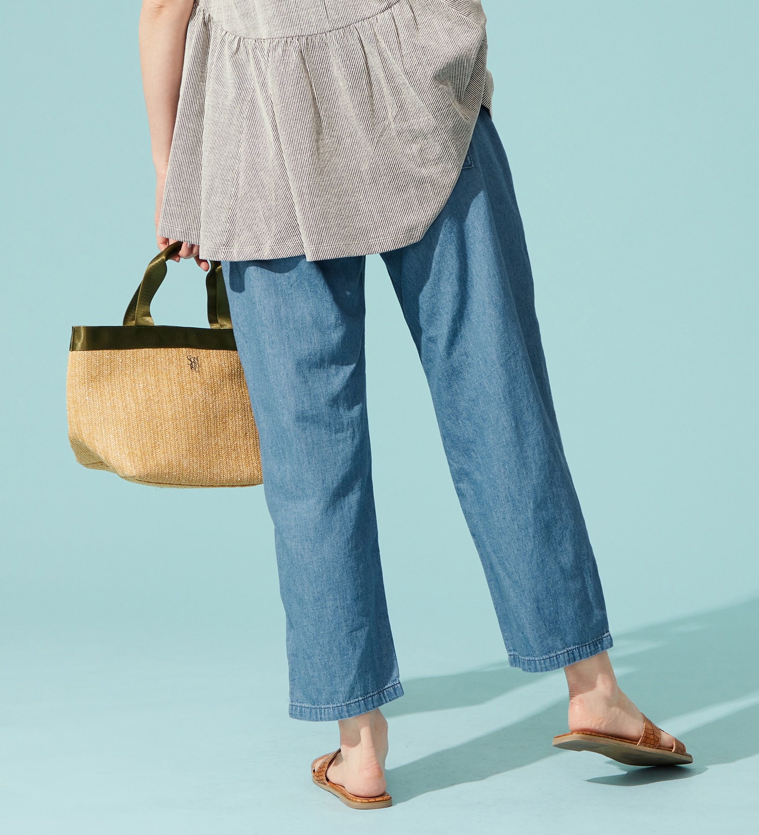 SOMETHING(サムシング)の【試着対象】【百貨店・直営店限定】SOMETHING ete テーパードベイカーデニムパンツ【夏用/COOL/涼/抗菌/防臭/制菌】|パンツ/デニム/ジーンズパンツ/レディース|淡色ブルー