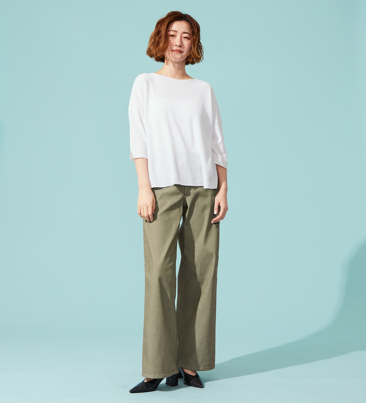 SOMETHING(サムシング)の【百貨店・直営店限定】SOMETHING ete セミワイドデニムパンツ【夏用/COOL/涼/抗菌/防臭/制菌】|パンツ/デニム/ジーンズパンツ/レディース|カーキ