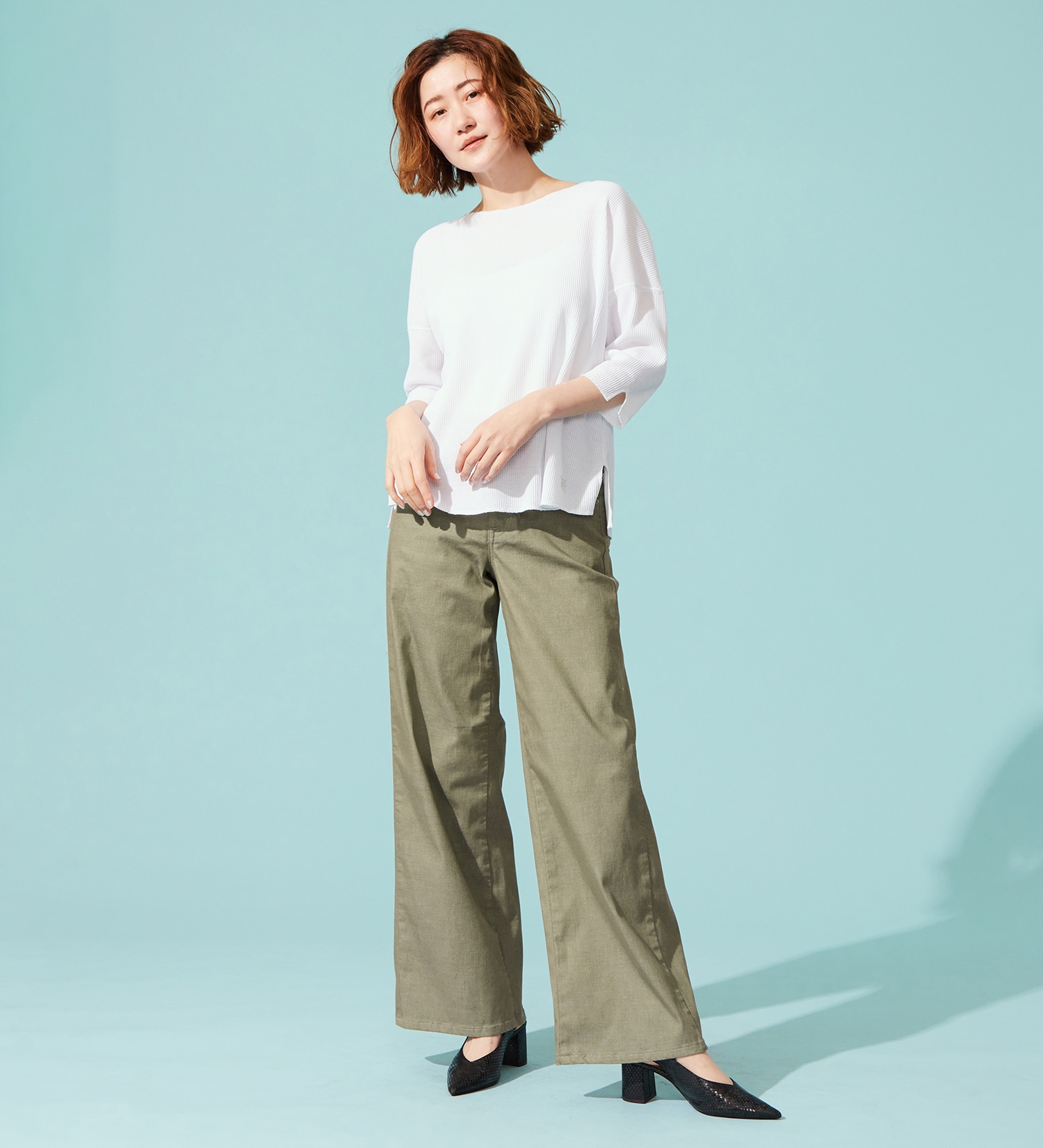 SOMETHING(サムシング)の【百貨店・直営店限定】SOMETHING ete セミワイドデニムパンツ【夏用/COOL/涼/抗菌/防臭/制菌】|パンツ/デニム/ジーンズパンツ/レディース|カーキ