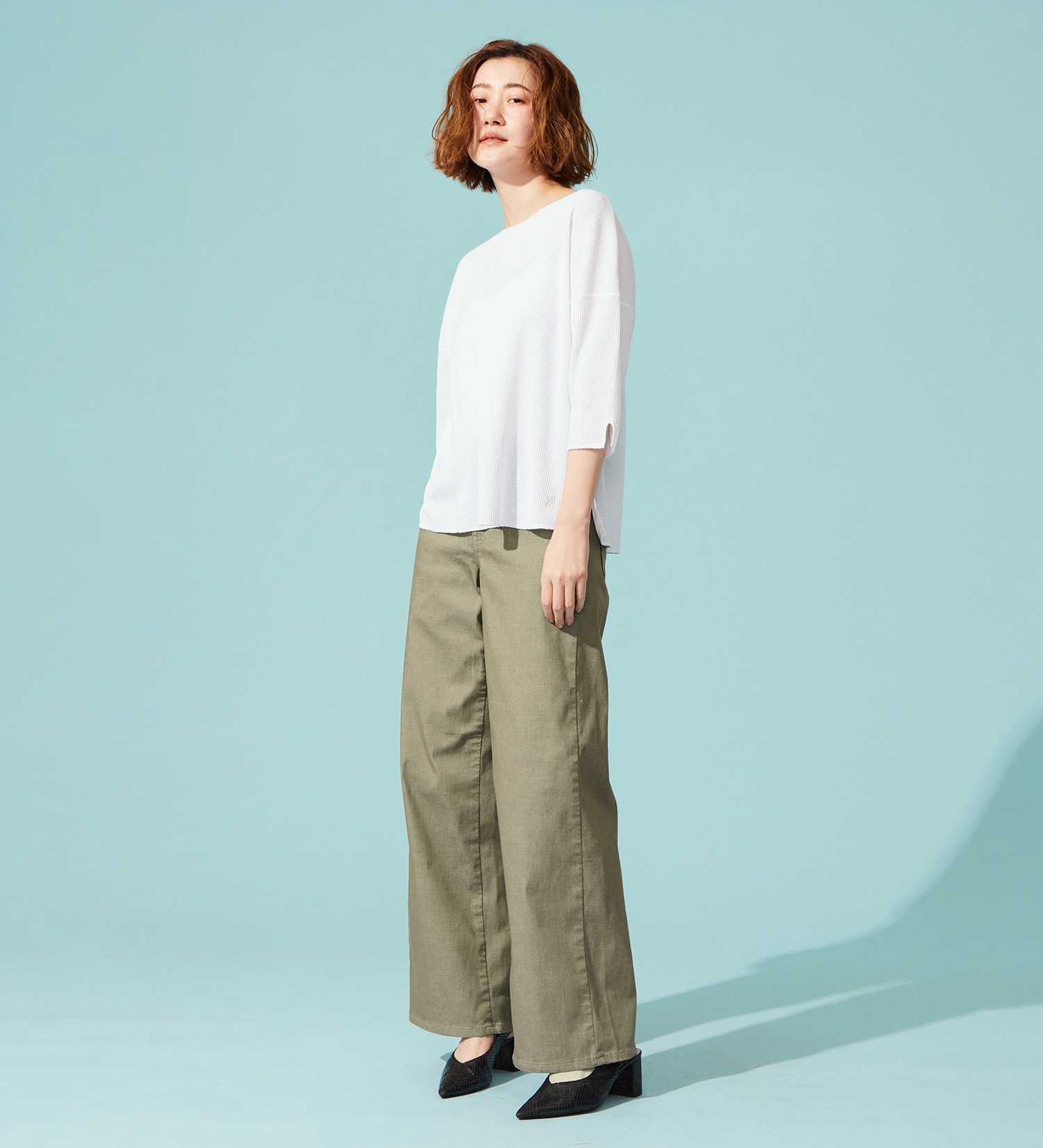 SOMETHING(サムシング)の【百貨店・直営店限定】SOMETHING ete セミワイドデニムパンツ【夏用/COOL/涼/抗菌/防臭/制菌】|パンツ/デニム/ジーンズパンツ/レディース|カーキ