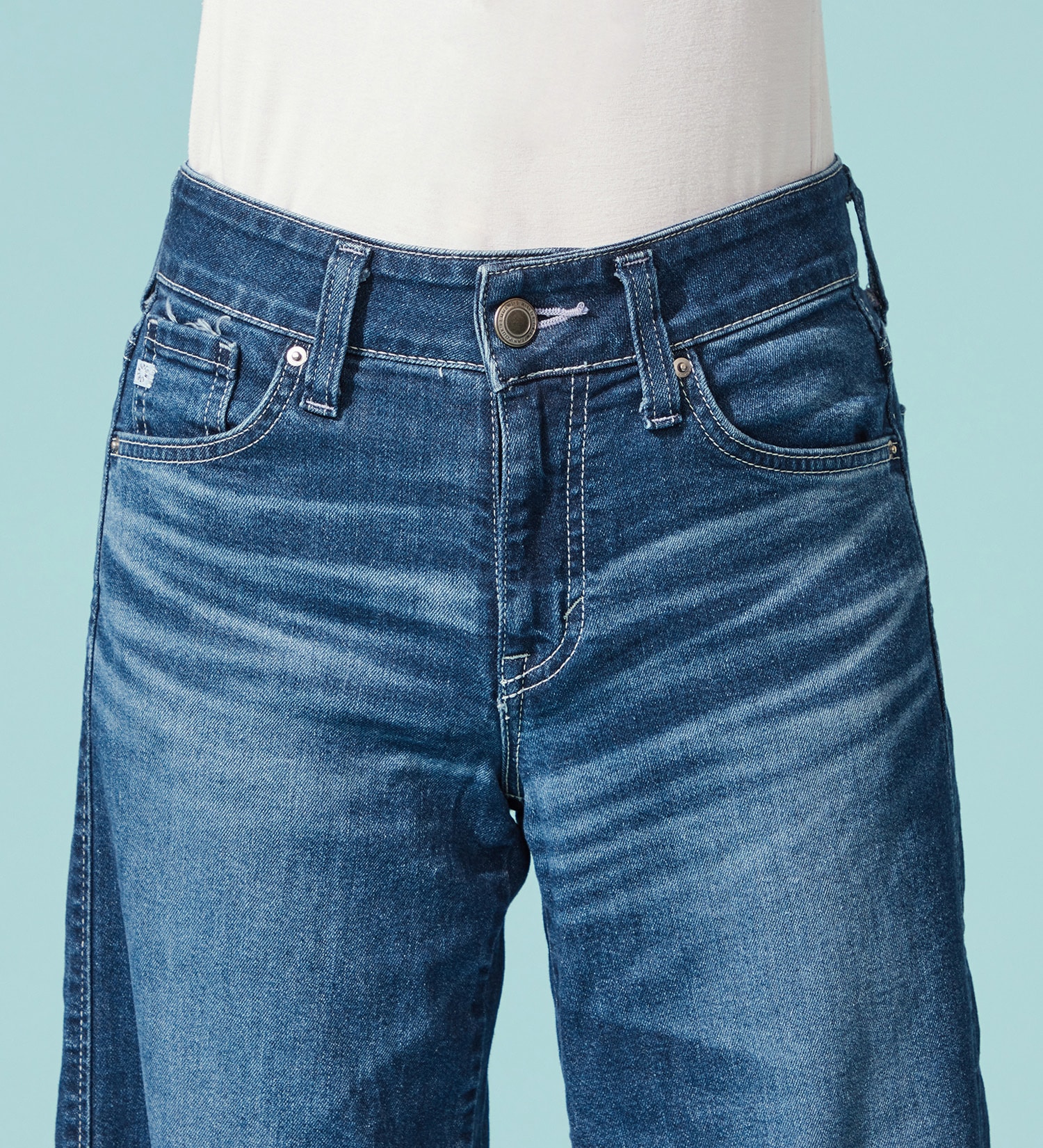 SOMETHING(サムシング)の【百貨店・直営店限定】SOMETHING ete セミワイドデニムパンツ【夏用/COOL/涼/抗菌/防臭/制菌】|パンツ/デニム/ジーンズパンツ/レディース|中色ブルー