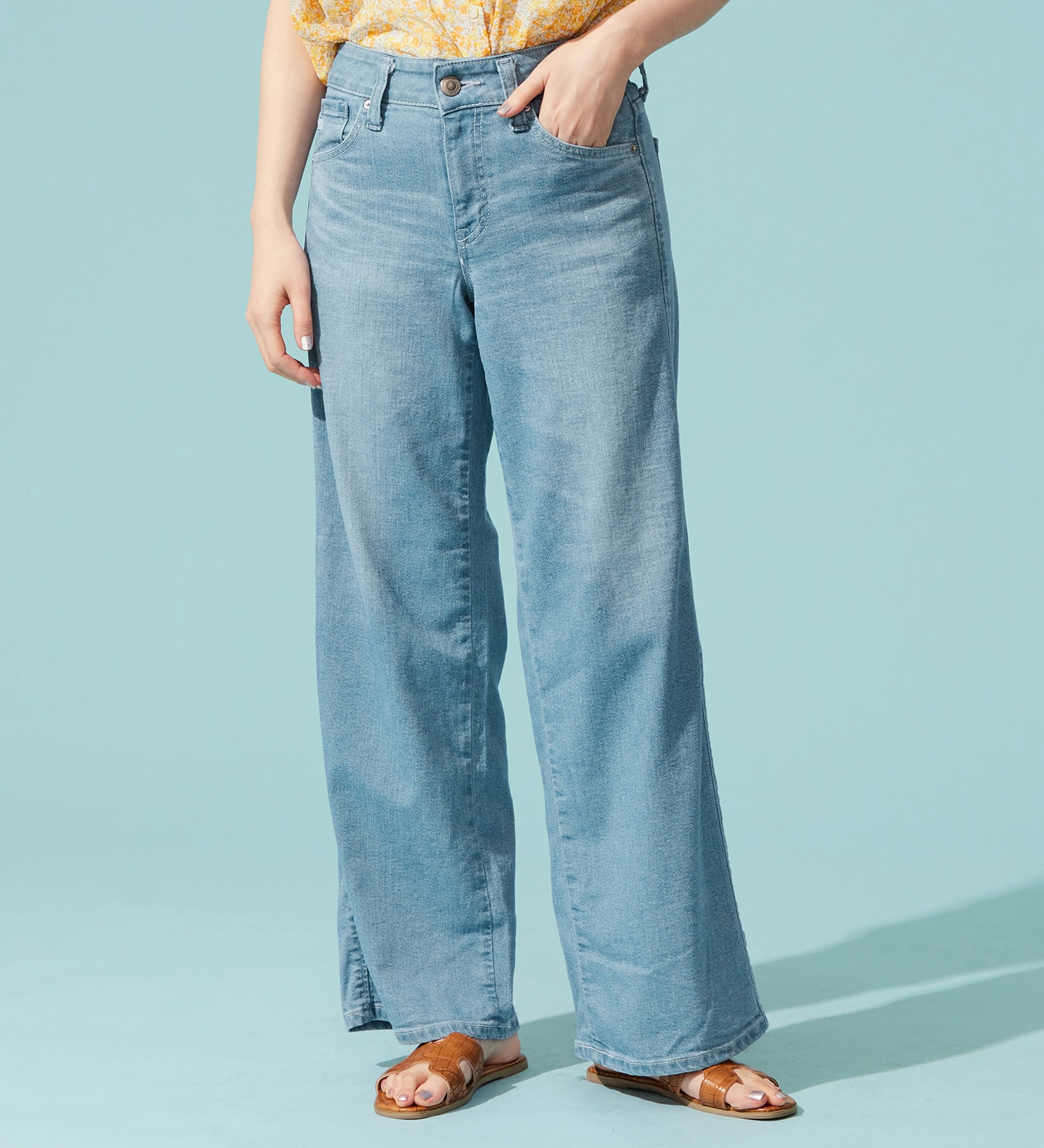 SOMETHING(サムシング)の【百貨店・直営店限定】SOMETHING ete セミワイドデニムパンツ【夏用/COOL/涼/抗菌/防臭/制菌】|パンツ/デニム/ジーンズパンツ/レディース|淡色ブルー