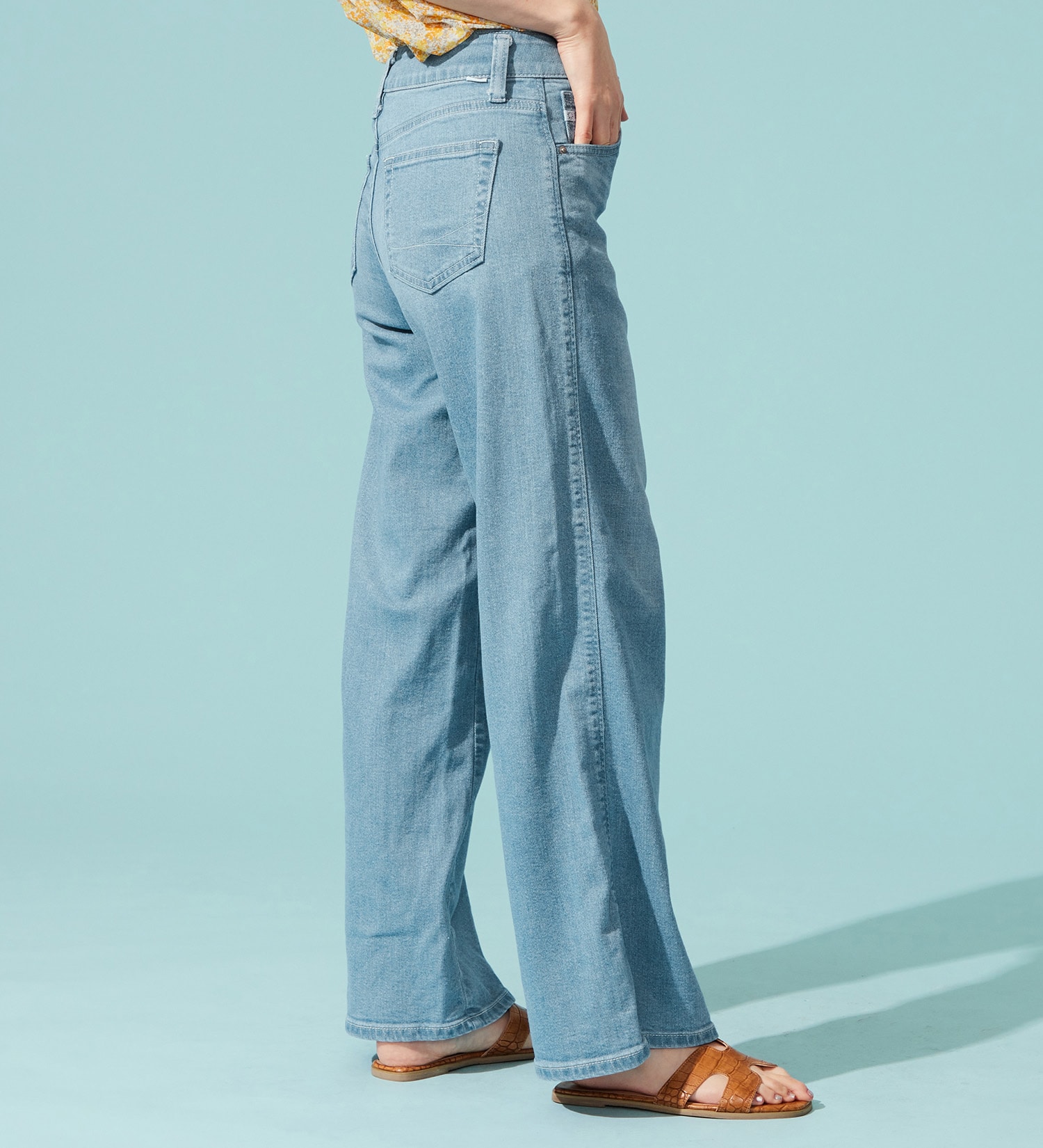 SOMETHING(サムシング)の【百貨店・直営店限定】SOMETHING ete セミワイドデニムパンツ【夏用/COOL/涼/抗菌/防臭/制菌】|パンツ/デニム/ジーンズパンツ/レディース|淡色ブルー