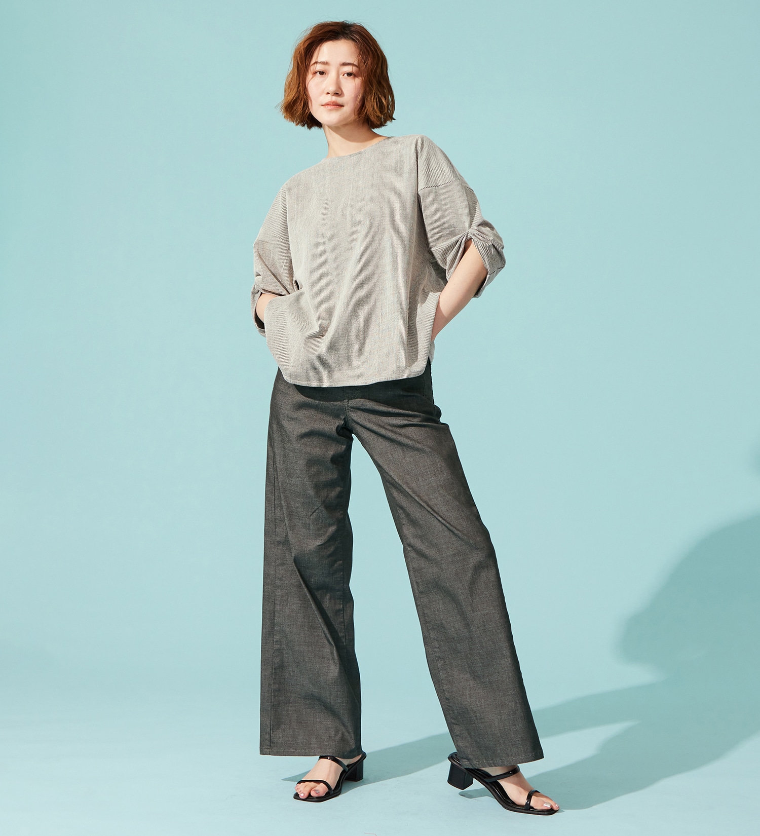 SOMETHING(サムシング)の【百貨店・直営店限定】SOMETHING ete セミワイドデニムパンツ【夏用/COOL/涼/抗菌/防臭/制菌】|パンツ/デニム/ジーンズパンツ/レディース|チャコールグレー