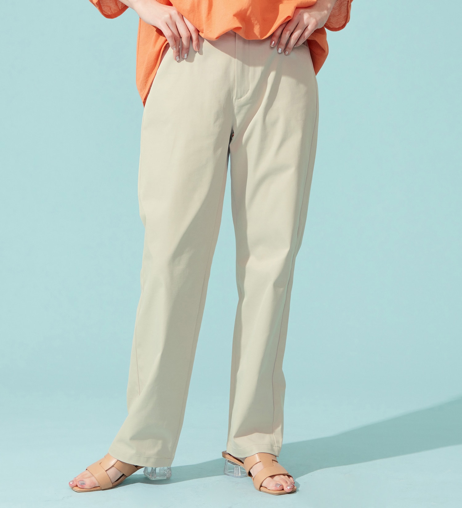 SOMETHING(サムシング)の【百貨店・直営店限定】SOMETHING ete ストレートトラウザーパンツ【夏用/COOL/涼/抗菌/防臭/制菌】|パンツ/スラックス/レディース|サンドベージュ