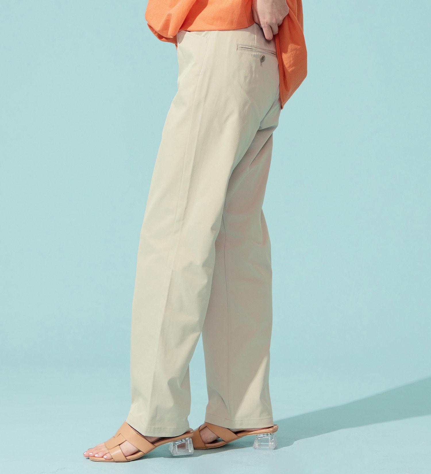 SOMETHING(サムシング)の【百貨店・直営店限定】SOMETHING ete ストレートトラウザーパンツ【夏用/COOL/涼/抗菌/防臭/制菌】|パンツ/スラックス/レディース|サンドベージュ