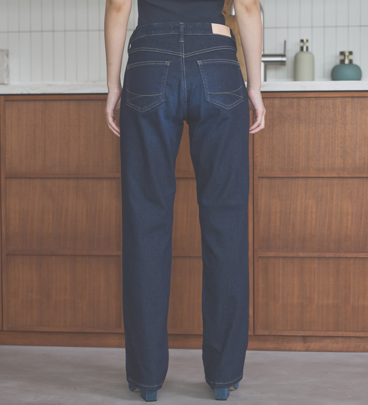 SOMETHING(サムシング)の【百貨店・直営店限定】SOMETHING hiver スタンダードストレートデニムパンツ【裏起毛】【暖】【冬用】|パンツ/デニム/ジーンズパンツ/レディース|濃色ブルー