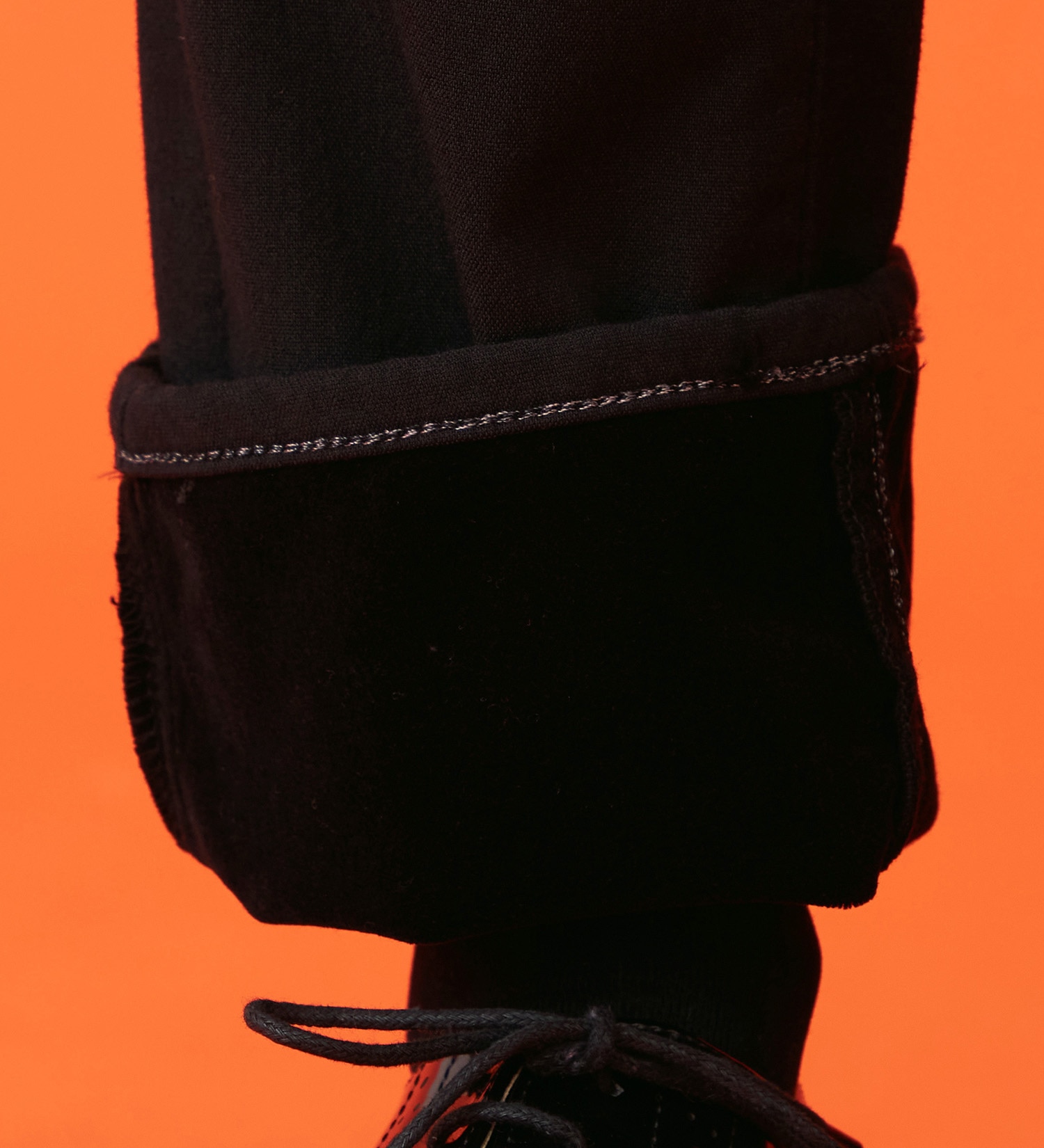 SOMETHING(サムシング)の【百貨店・直営店限定】SOMETHING hiver BODY FIRE 裏別珍 ストレートパンツ【暖】|パンツ/パンツ/レディース|ブラック