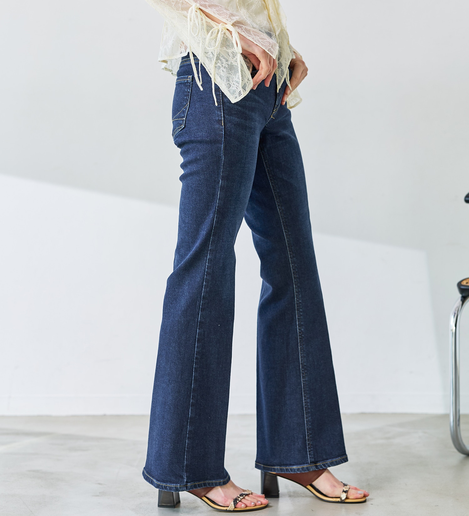 SOMETHING(サムシング)のSOMETHING LISA フレアデニムパンツ|パンツ/デニム/ジーンズパンツ/レディース|濃色ブルー