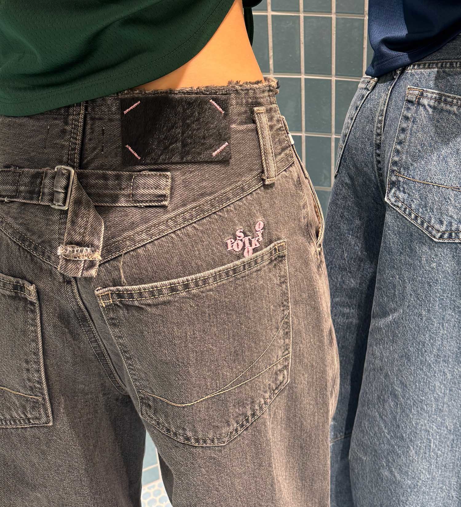 SOMETHING(サムシング)の【試着対象】【SOMETHING×PosTokyo】BELTLESS WIDE DENIM|パンツ/デニム/ジーンズパンツ/レディース|ブラックデニム