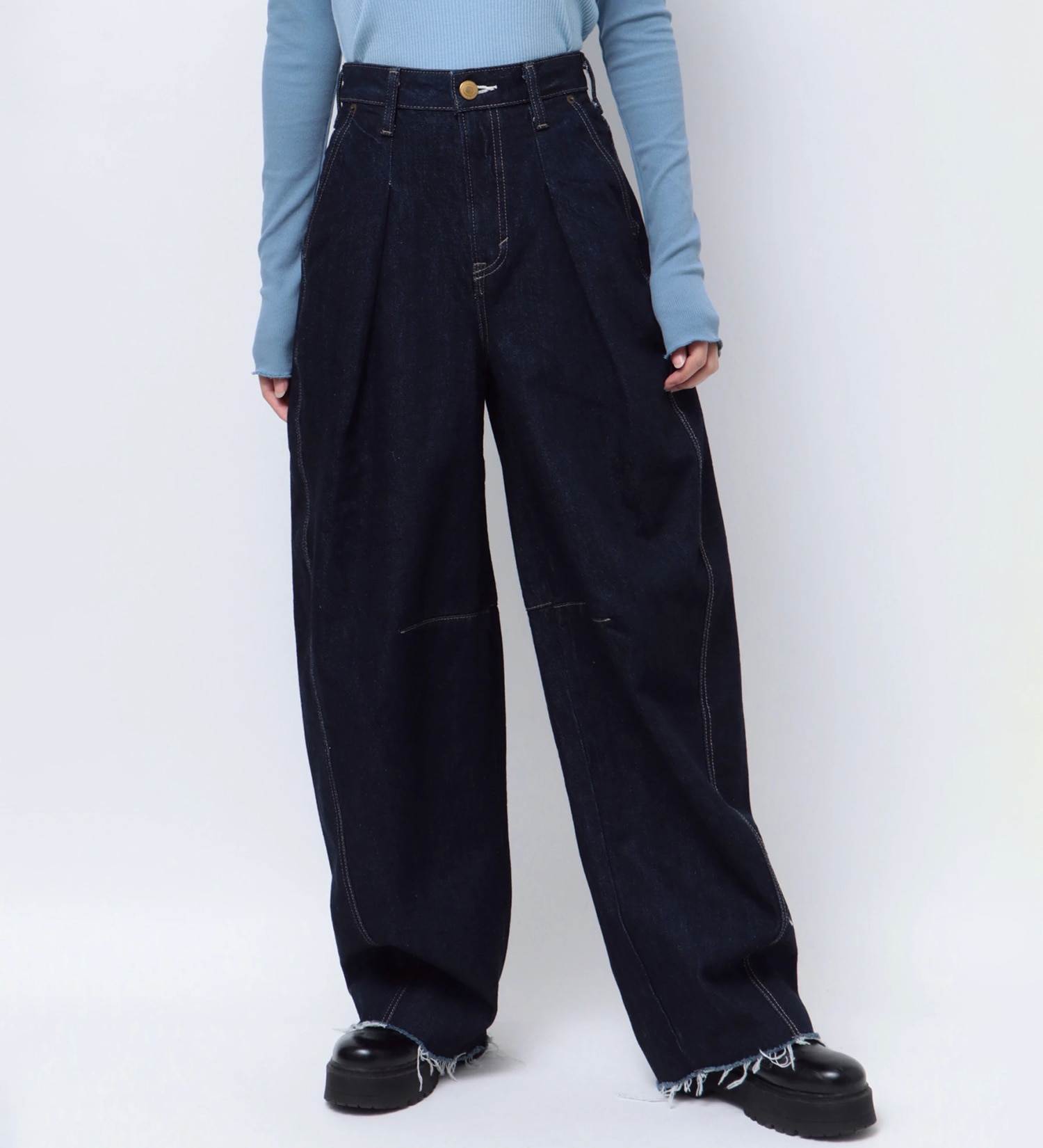 SOMETHING(サムシング)の【試着対象】【SOMETHING ×PosTokyo】PANEL BALLON WIDE DENIM|パンツ/デニム/ジーンズパンツ/レディース|インディゴブルー