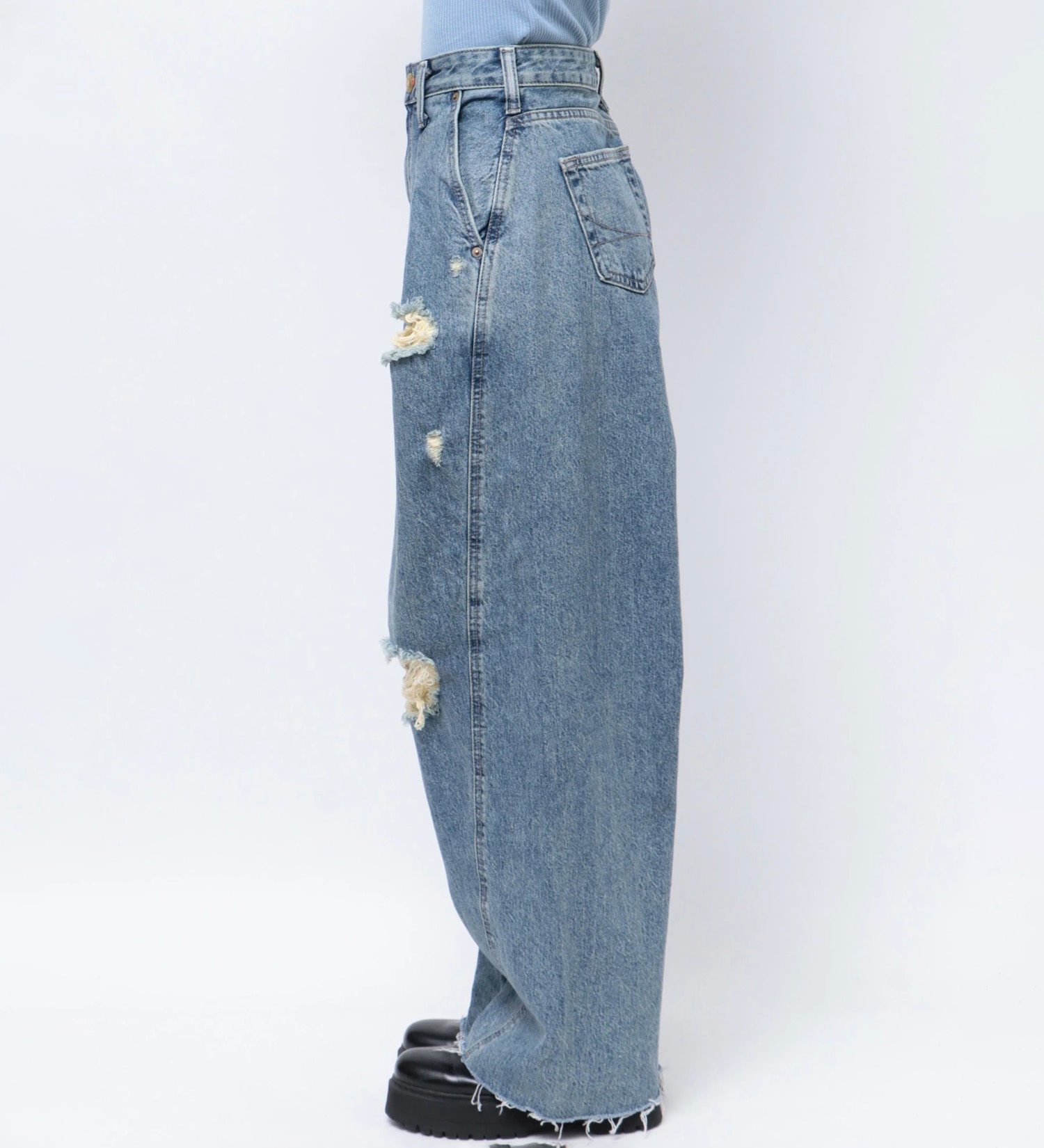 SOMETHING(サムシング)の【試着対象】【SOMETHING ×PosTokyo】PANEL BALLON WIDE DENIM|パンツ/デニム/ジーンズパンツ/レディース|中色ブルー