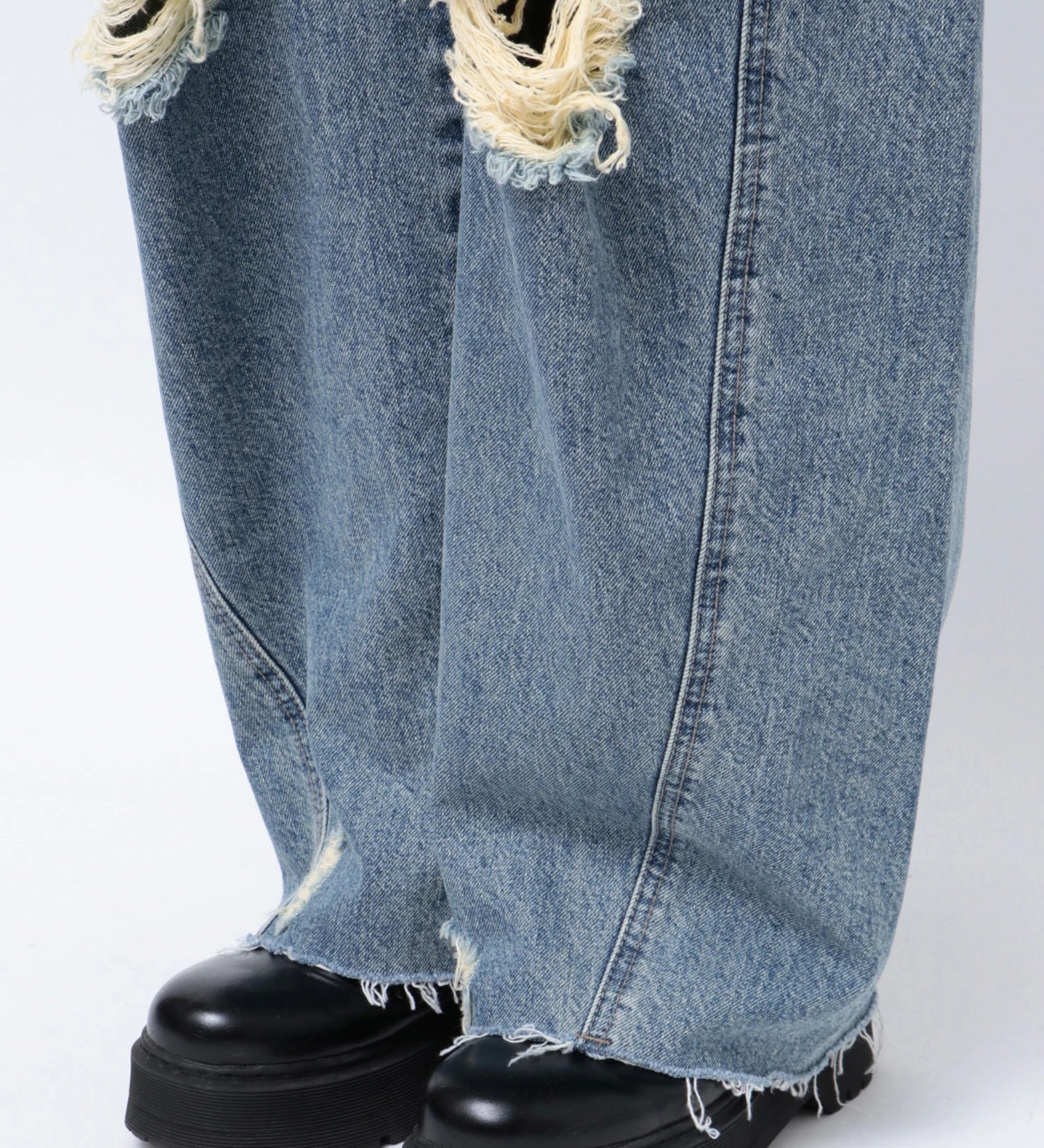 SOMETHING(サムシング)の【試着対象】【SOMETHING ×PosTokyo】PANEL BALLON WIDE DENIM|パンツ/デニム/ジーンズパンツ/レディース|中色ブルー