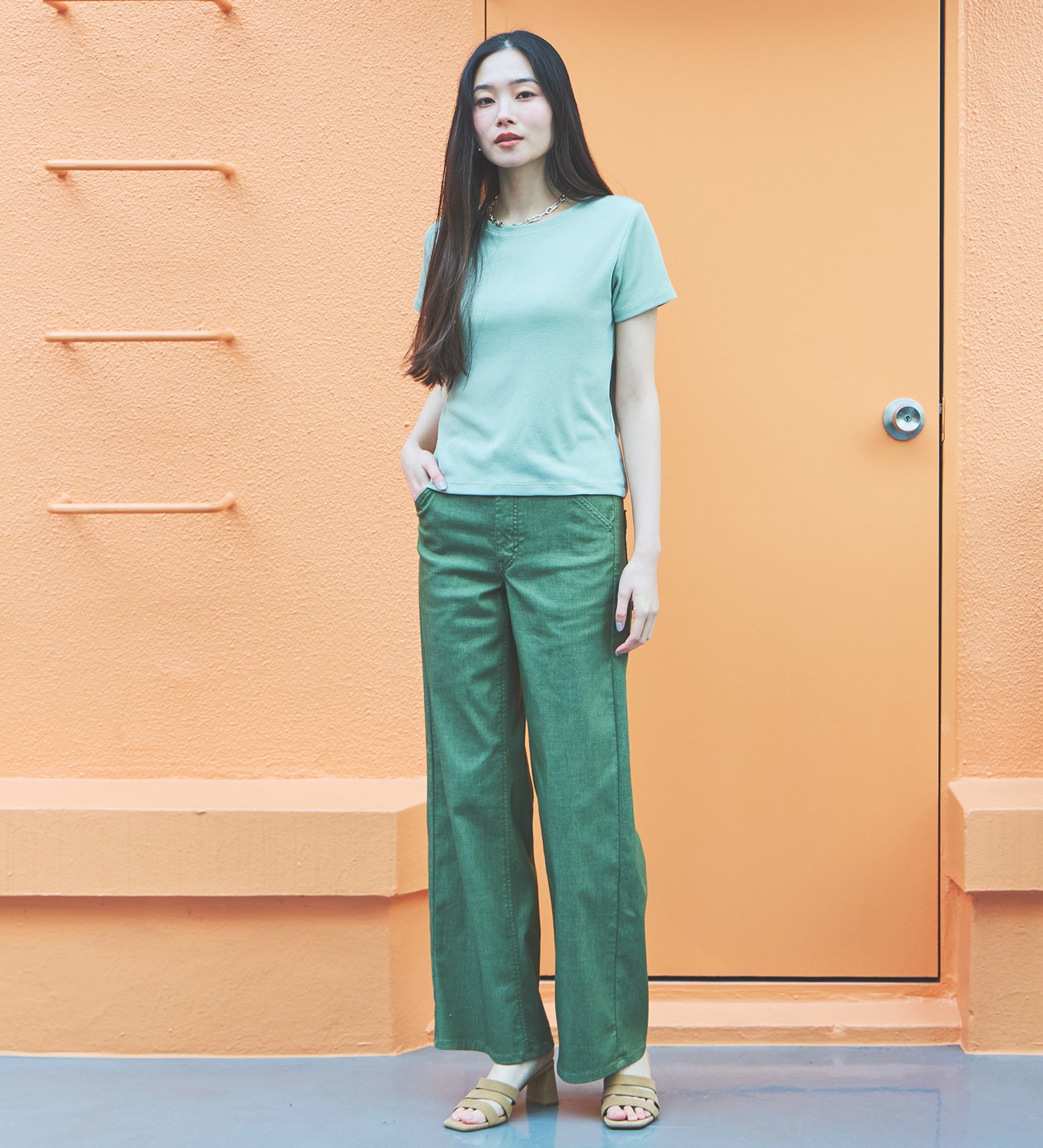 SOMETHING(サムシング)の【予約P】SOMETHING SUMMER セミワイドデニムパンツ【夏用/COOL/涼/抗菌/防臭/制菌】|パンツ/パンツ/レディース|グリーン