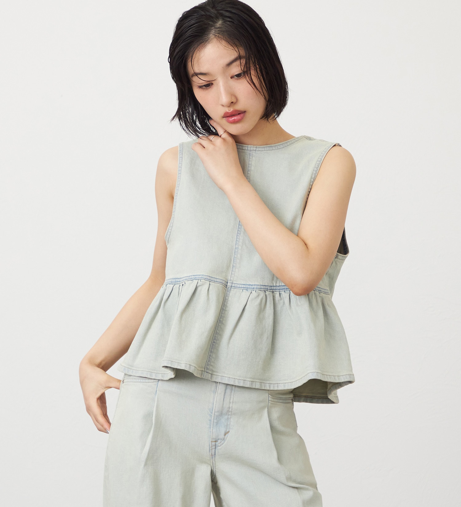 SOMETHING(サムシング)のSOMETHING ペプラムデニムビスチェ|トップス/その他トップス/レディース|ベージュ