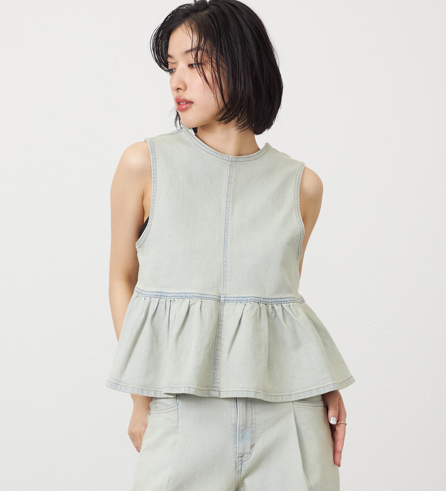 SOMETHING(サムシング)のSOMETHING ペプラムデニムビスチェ|トップス/その他トップス/レディース|ベージュ