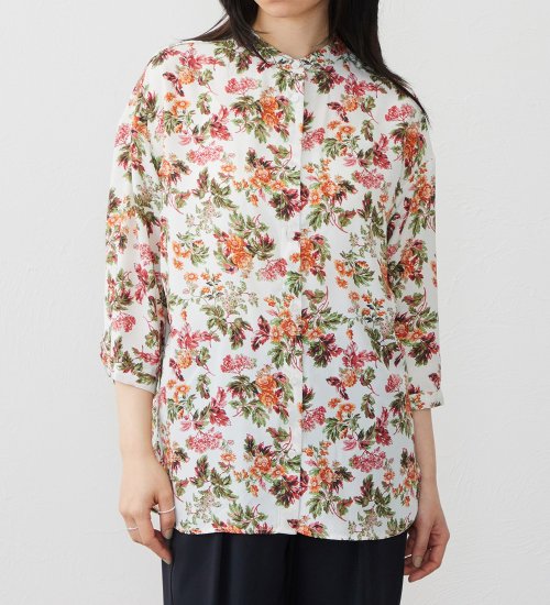SOMETHING(サムシング)のSOMETHING ラウンドテイル花柄プリントシャツ|トップス/シャツ/ブラウス/レディース|アイボリー