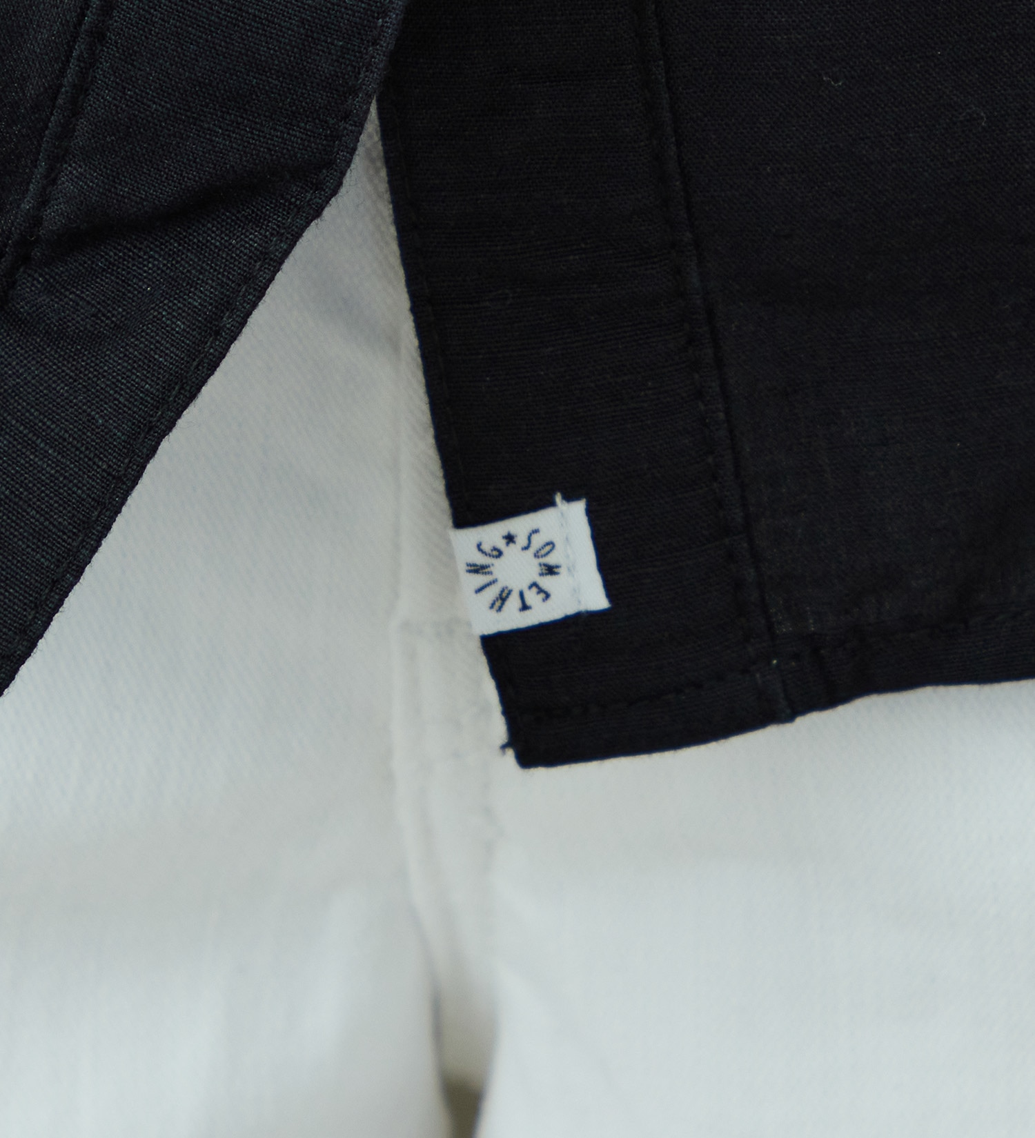 SOMETHING(サムシング)のSOMETHING フリルノースリーブシャツ|トップス/シャツ/ブラウス/レディース|ブラック