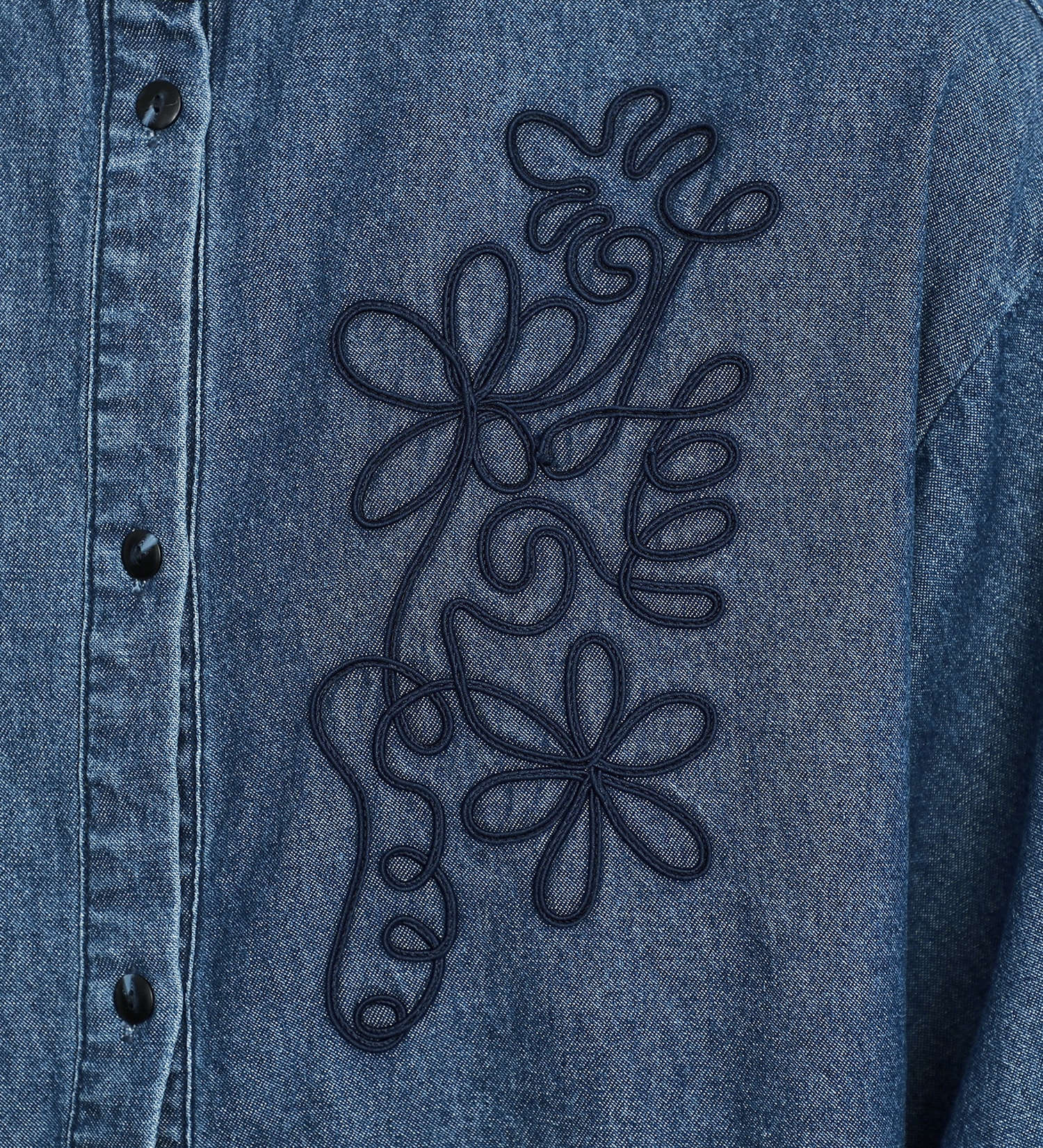 SOMETHING(サムシング)のSOMEHITNG コード刺繍デニムシャツブラウス|トップス/シャツ/ブラウス/レディース|濃色ブルー