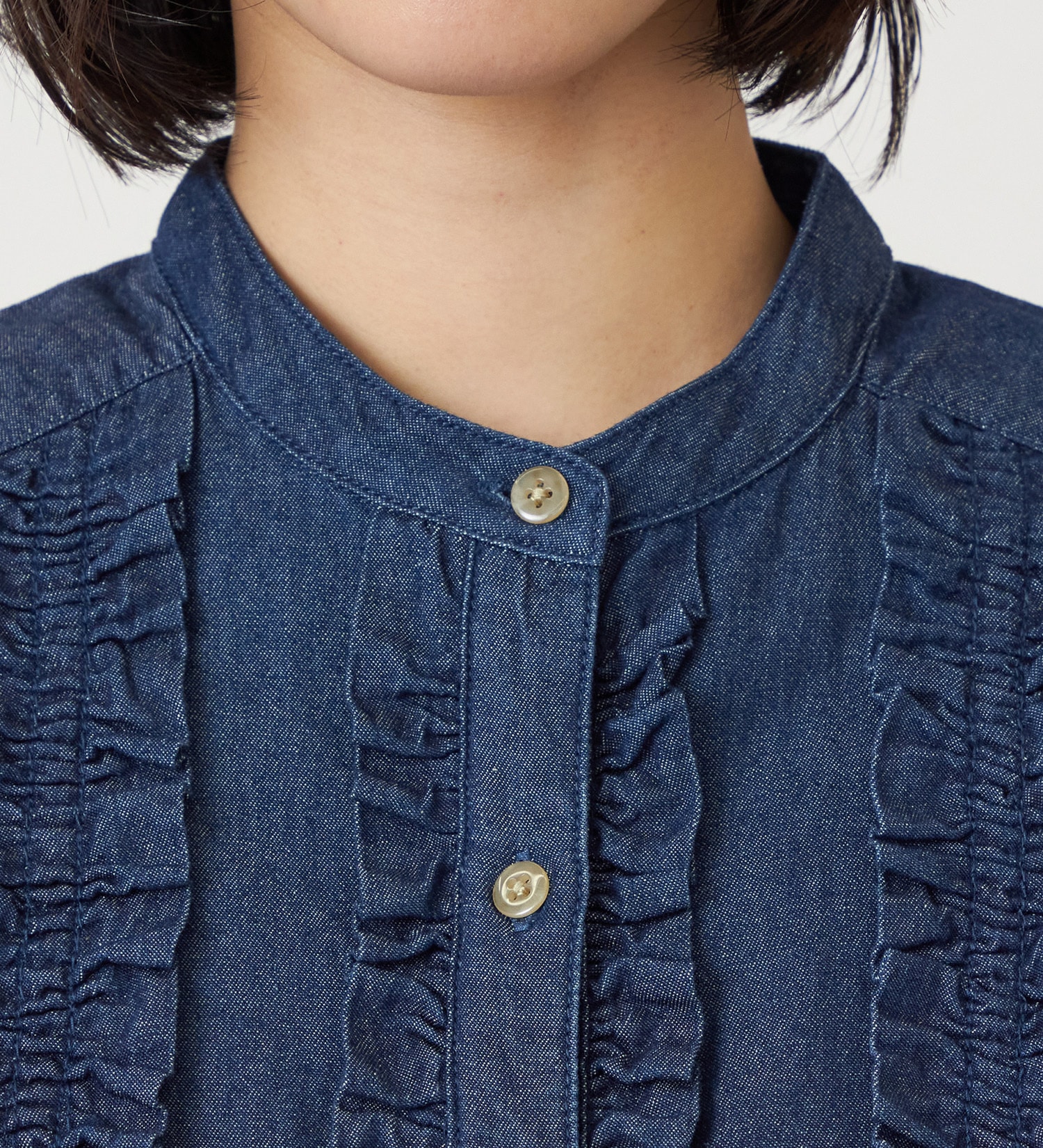 SOMETHING(サムシング)のSOMETHING シーグラスフリルデニムシャツ|トップス/シャツ/ブラウス/レディース|インディゴブルー