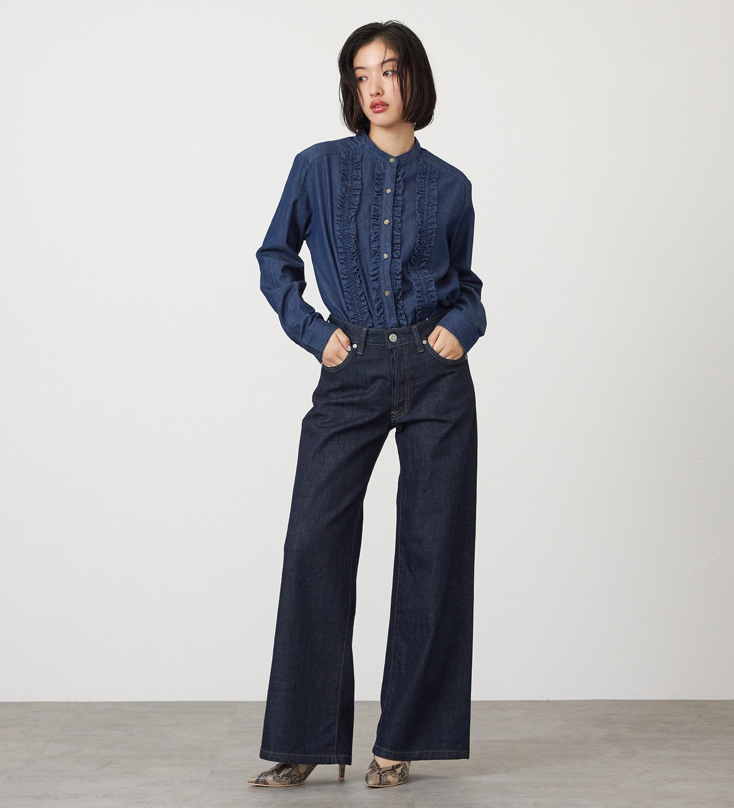 SOMETHING(サムシング)のSOMETHING シーグラスフリルデニムシャツ|トップス/シャツ/ブラウス/レディース|インディゴブルー