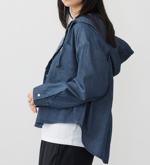 SOMETHING(サムシング)のSOMETHING フーデットデニムシャツ|トップス/シャツ/ブラウス/レディース|濃色ブルー