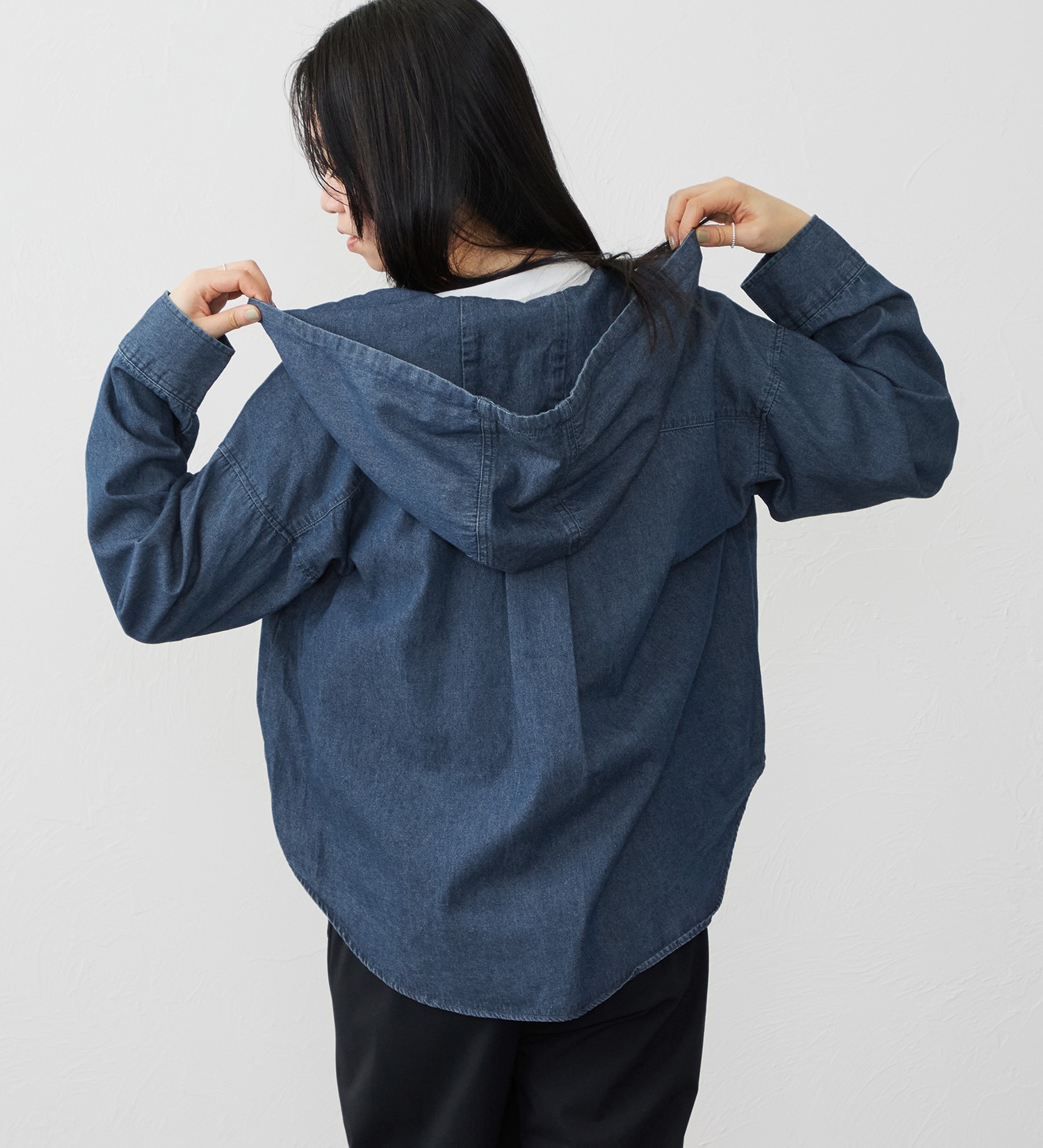 SOMETHING(サムシング)のSOMETHING フーデットデニムシャツ|トップス/シャツ/ブラウス/レディース|濃色ブルー