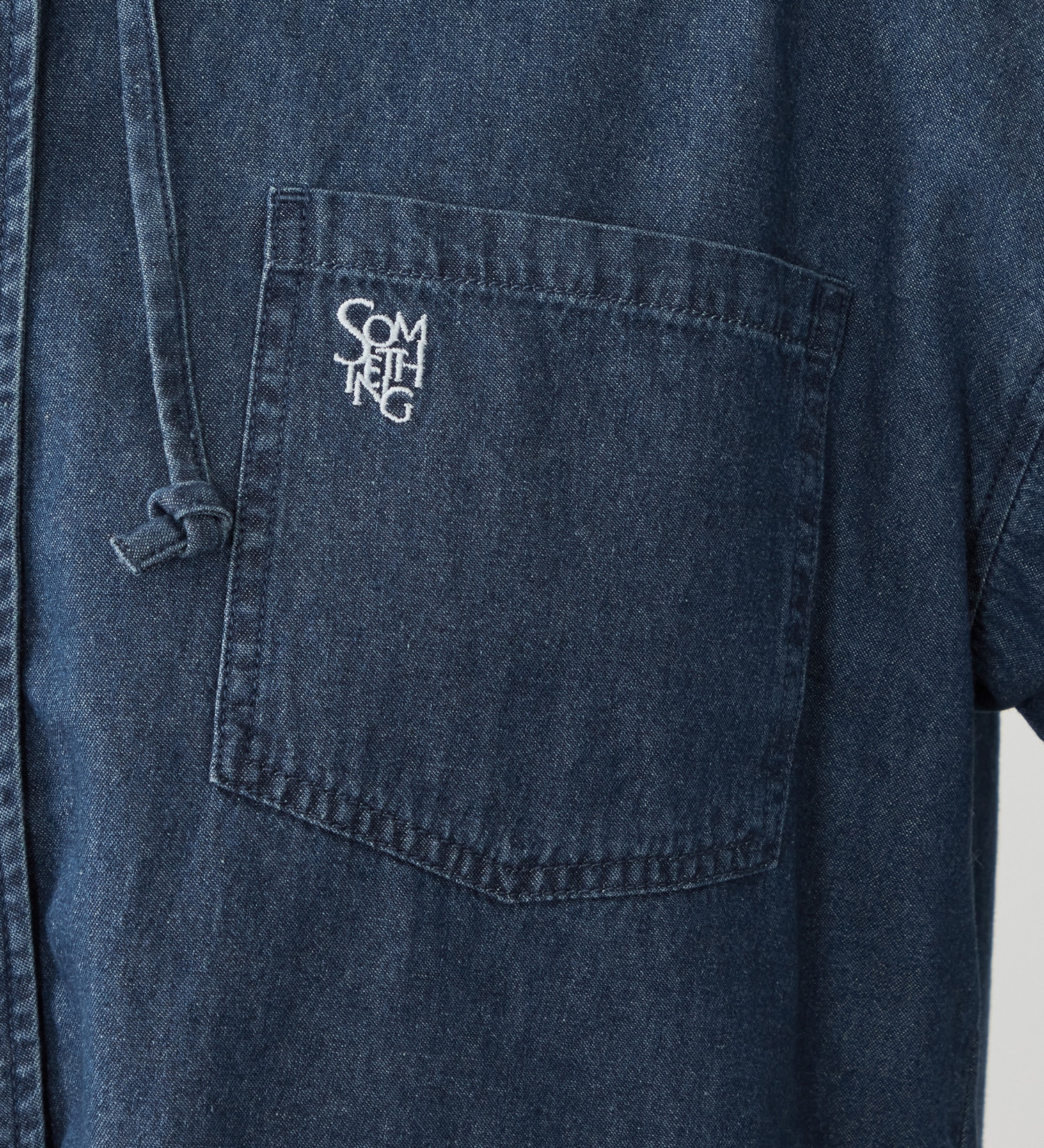 SOMETHING(サムシング)のSOMETHING フーデットデニムシャツ|トップス/シャツ/ブラウス/レディース|濃色ブルー