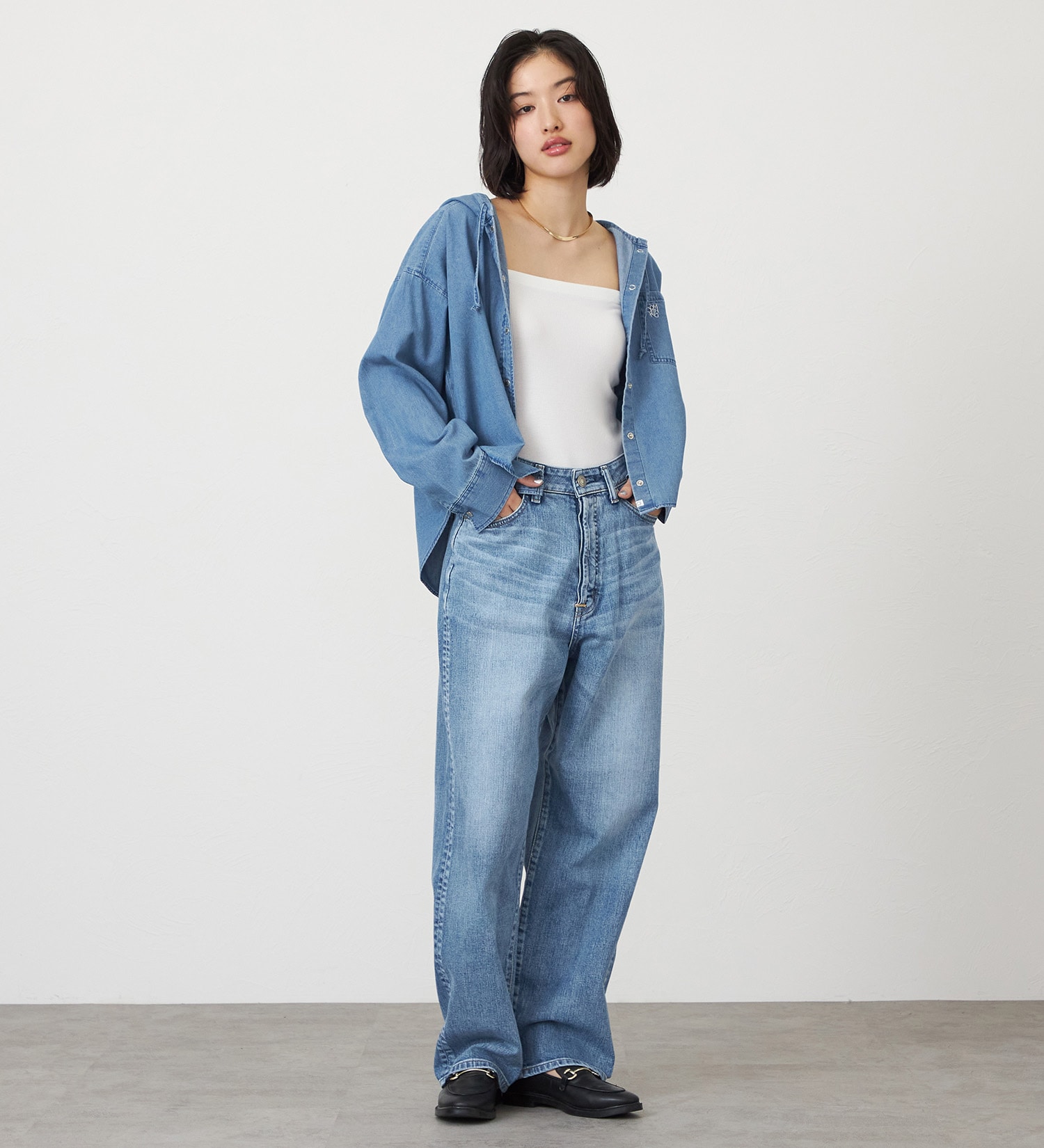 SOMETHING(サムシング)のSOMETHING フーデットデニムシャツ|トップス/シャツ/ブラウス/レディース|淡色ブルー