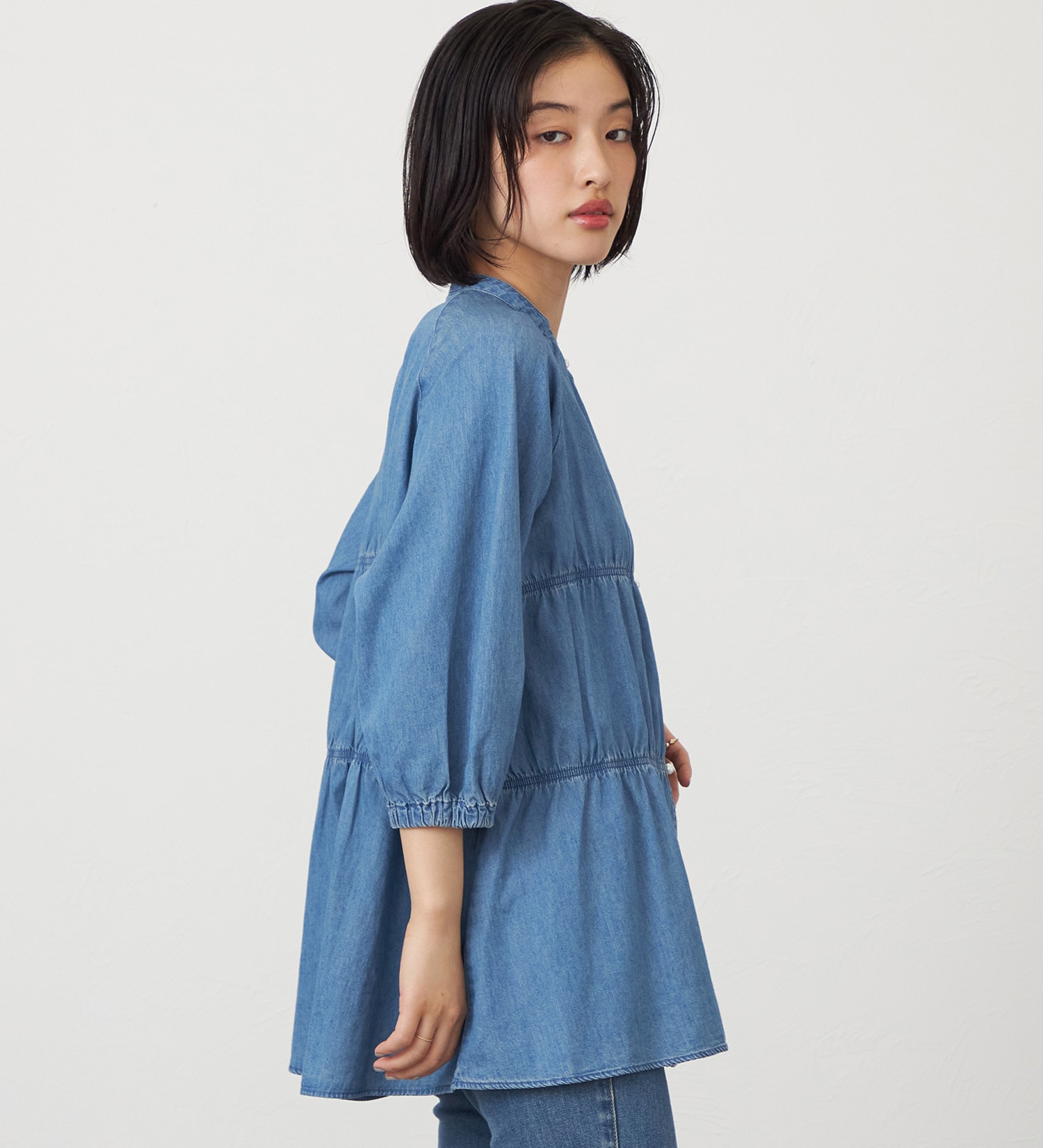 SOMETHING(サムシング)のSOMETHING ティアードデニムシャツ|トップス/シャツ/ブラウス/レディース|ライトブルー