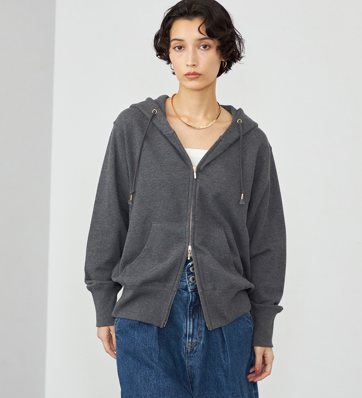 SOMETHING(サムシング)の【百貨店・直営店限定】SOMETHING ジップアップパーカー|トップス/パーカー/レディース|チャコールグレー