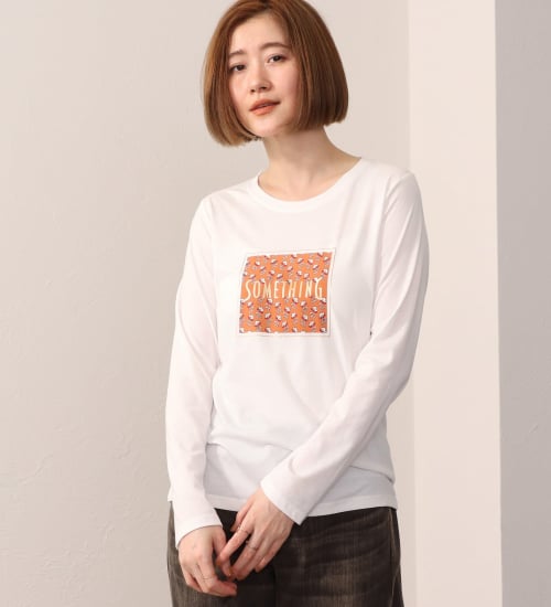 SOMETHING(サムシング)のSOMETHING 箔プリント長袖Tシャツ|トップス/Tシャツ/カットソー/レディース|ホワイト