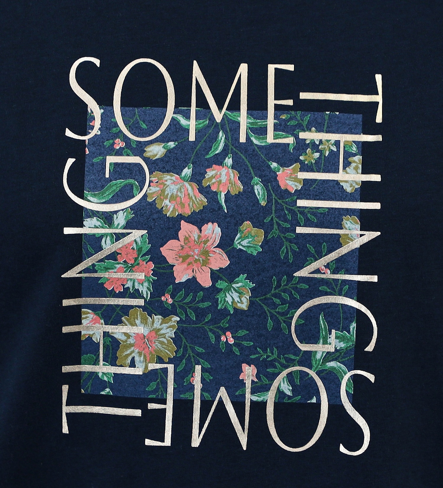 SOMETHING(サムシング)のSOMETHING フォイルプリントTシャツ【半袖】|トップス/Tシャツ/カットソー/レディース|ネイビー