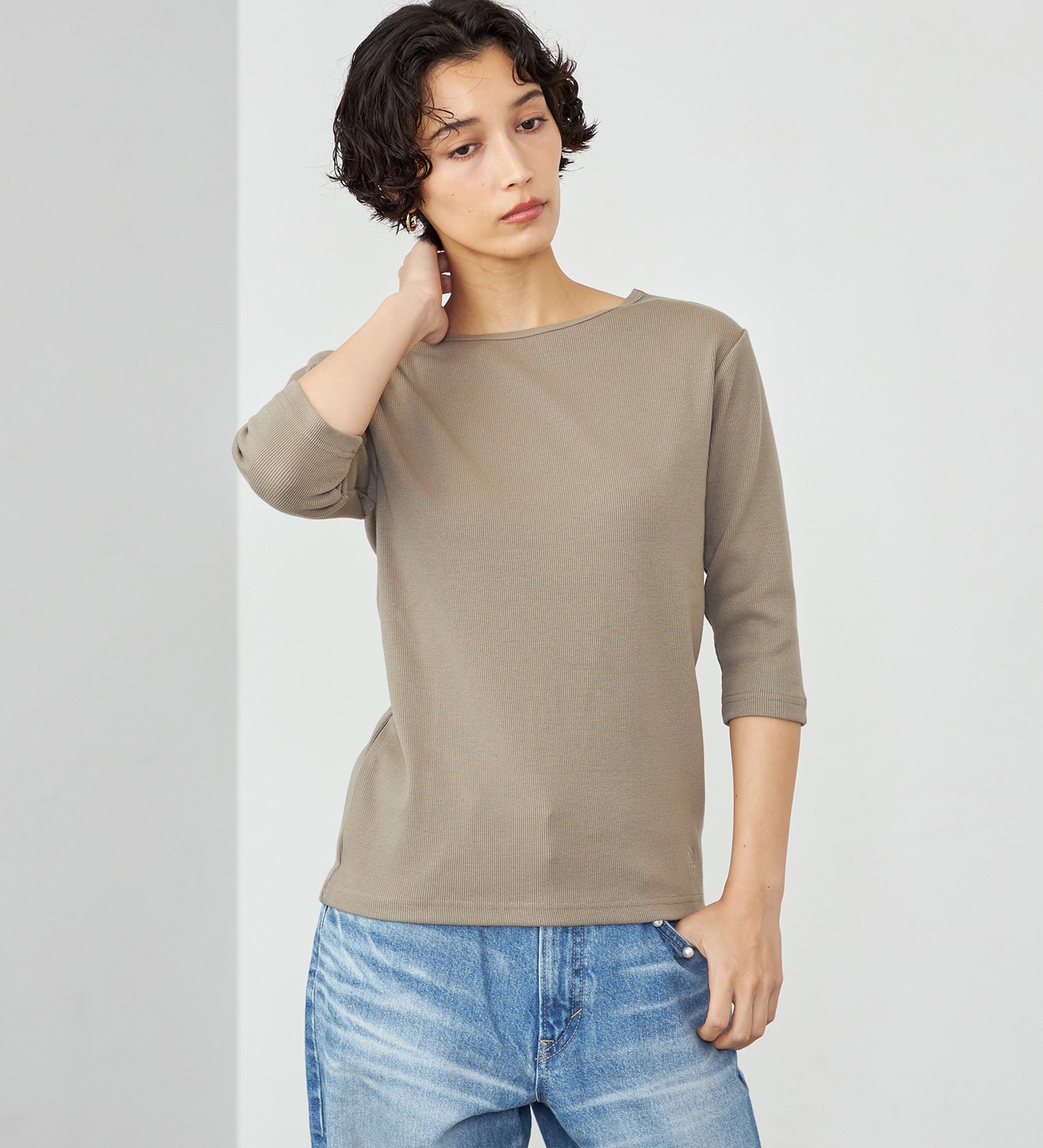 SOMETHING(サムシング)のSOMETHING ボートネックミドルスリーブリブカットソー|トップス/Tシャツ/カットソー/レディース|グレイッシュベージュ