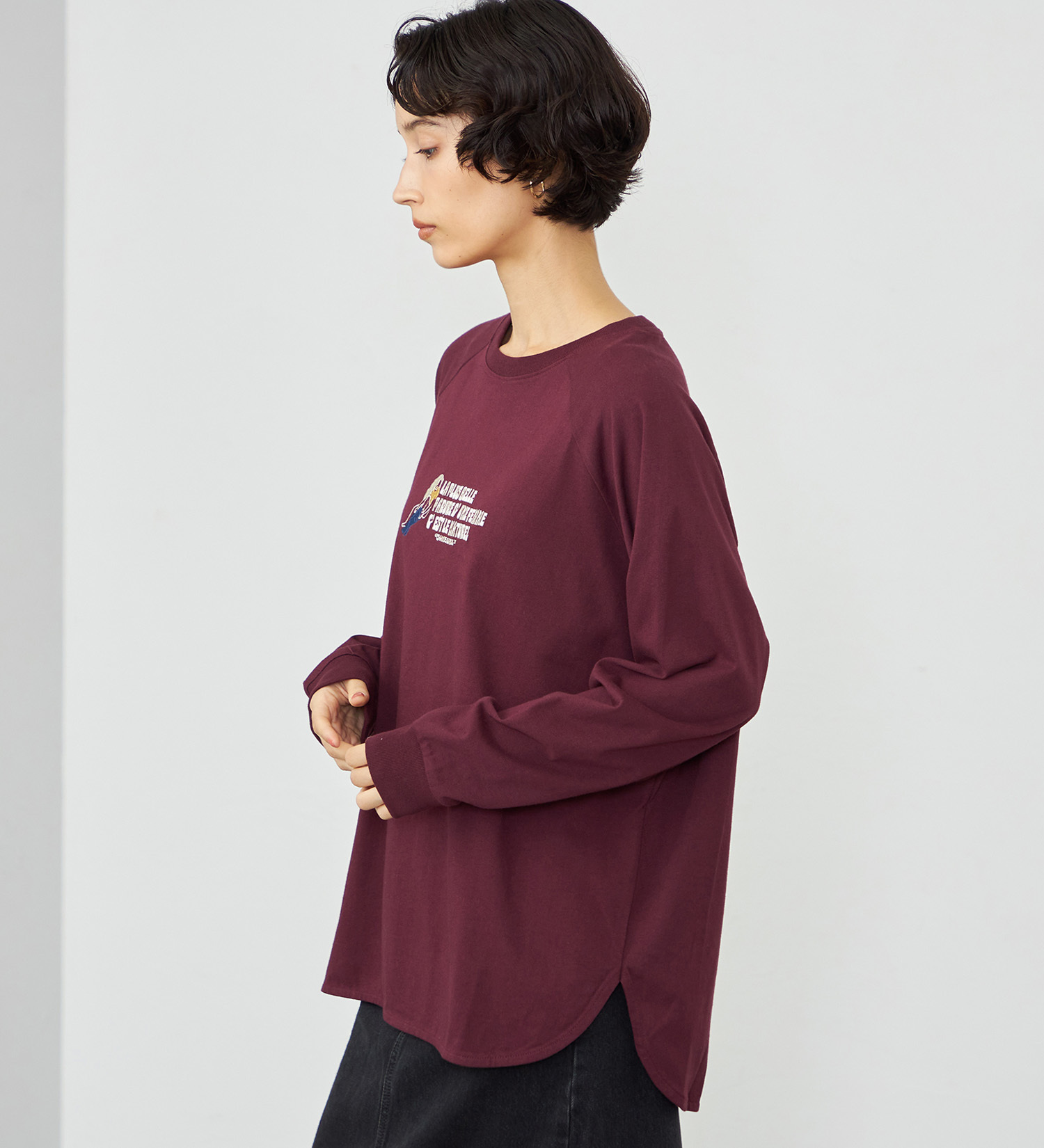 SOMETHING(サムシング)のSOMETHING ラウンドヘム 長袖Tシャツ/ロンT|トップス/Tシャツ/カットソー/レディース|バーガンディー