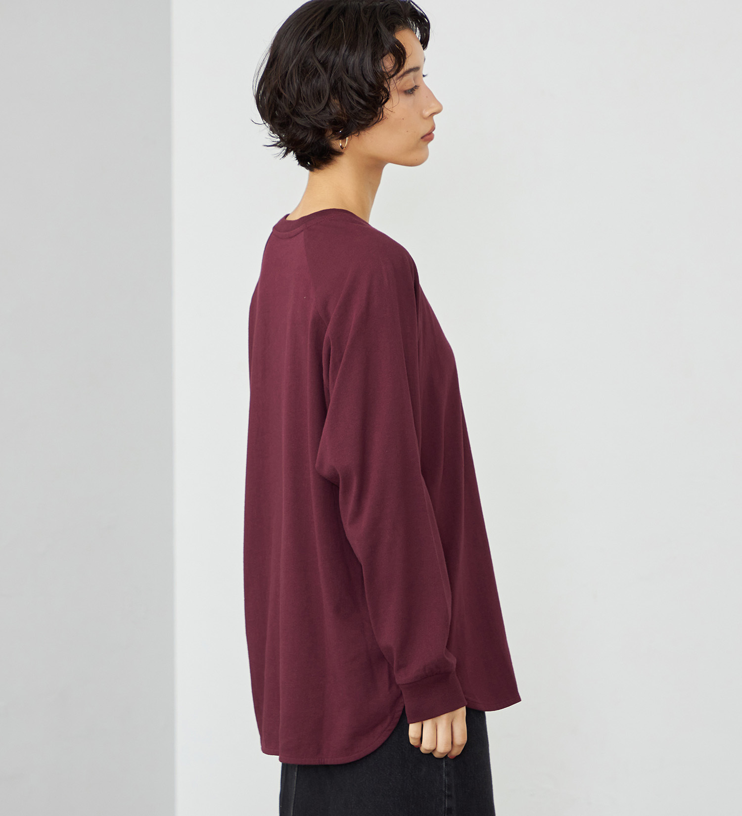 SOMETHING(サムシング)のSOMETHING ラウンドヘム 長袖Tシャツ/ロンT|トップス/Tシャツ/カットソー/レディース|バーガンディー
