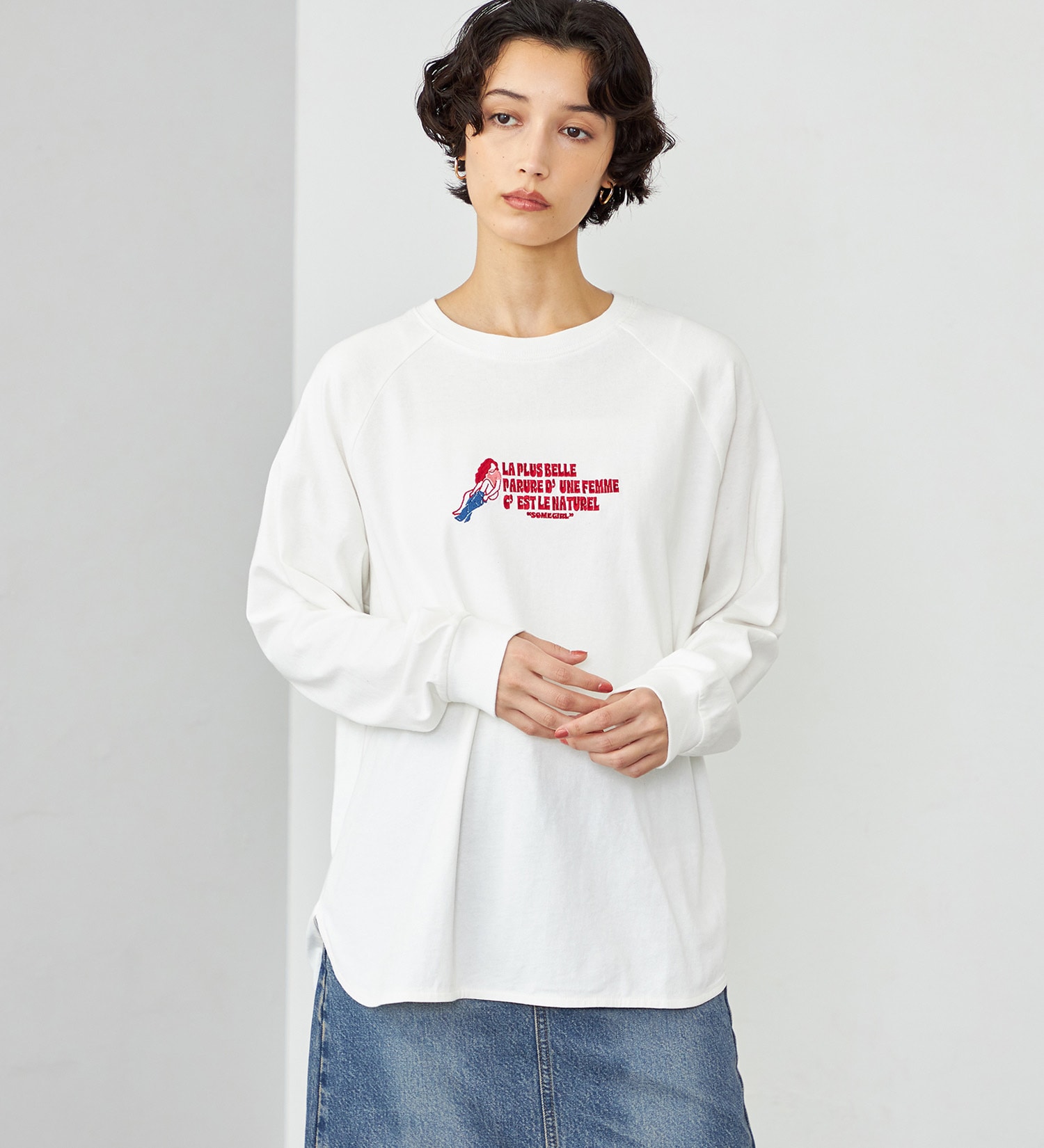 SOMETHING(サムシング)のSOMETHING ラウンドヘム 長袖Tシャツ/ロンT|トップス/Tシャツ/カットソー/レディース|ホワイト