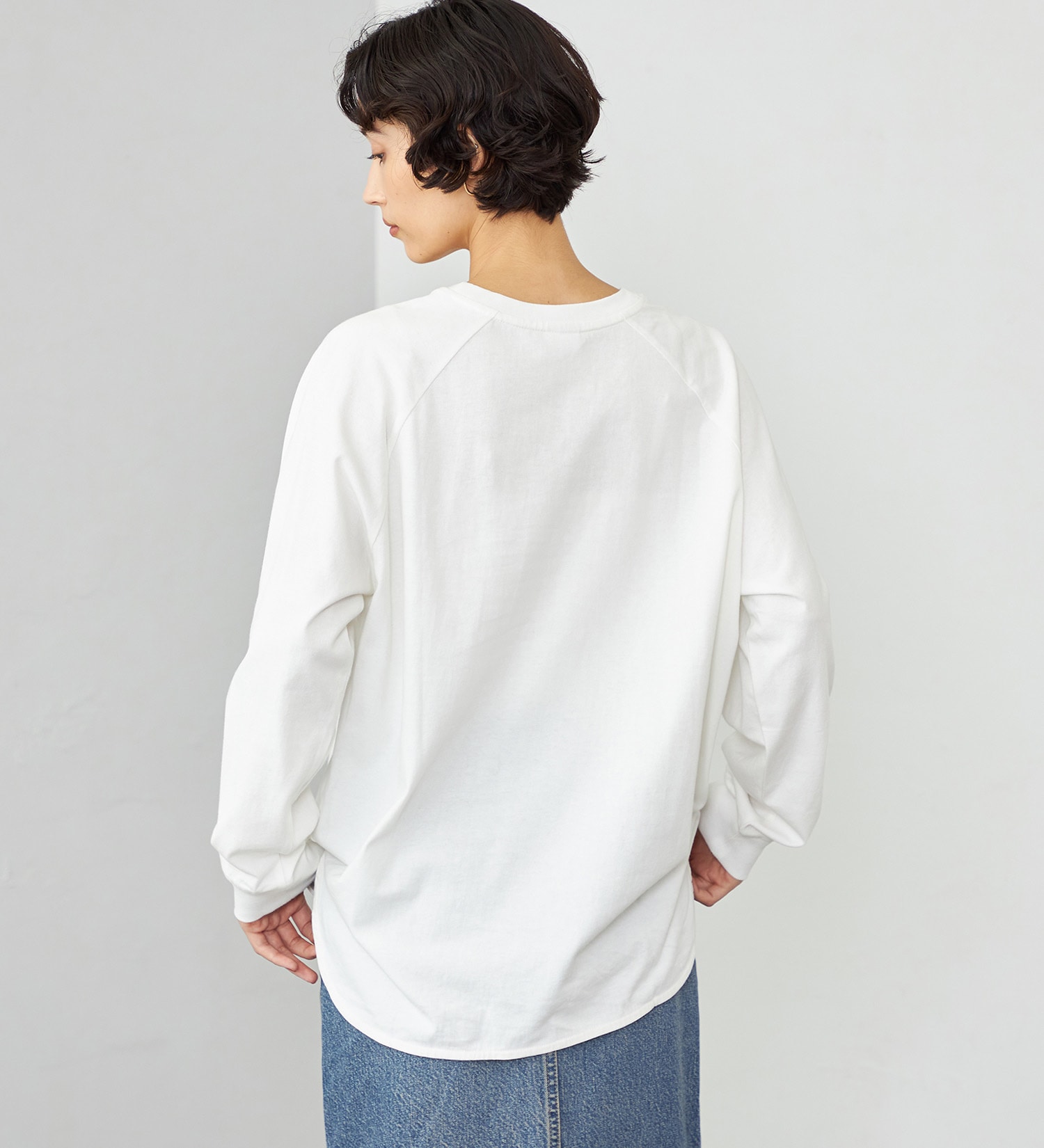 SOMETHING(サムシング)のSOMETHING ラウンドヘム 長袖Tシャツ/ロンT|トップス/Tシャツ/カットソー/レディース|ホワイト