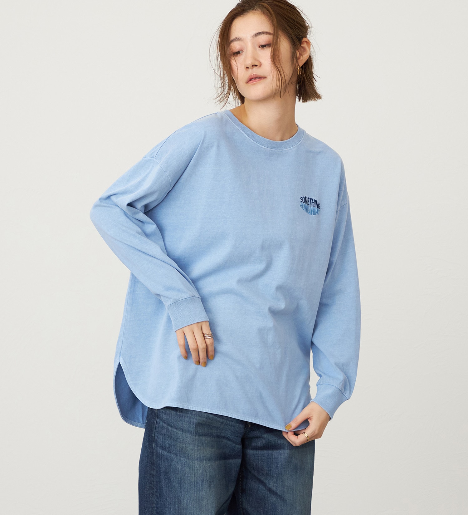 SOMETHING(サムシング)のSOMETHING　ラウンドヘム長袖Tシャツ/ロンT|トップス/Tシャツ/カットソー/レディース|ブルー