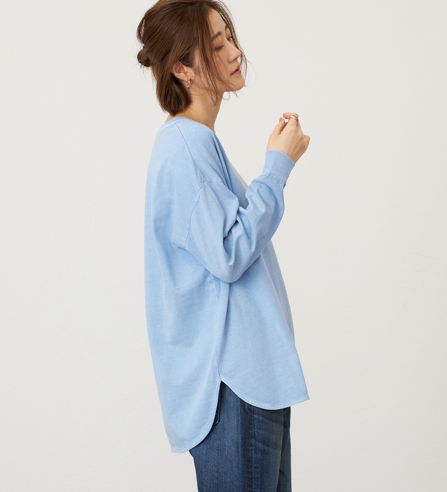 SOMETHING(サムシング)のSOMETHING　ラウンドヘム長袖Tシャツ/ロンT|トップス/Tシャツ/カットソー/レディース|ブルー